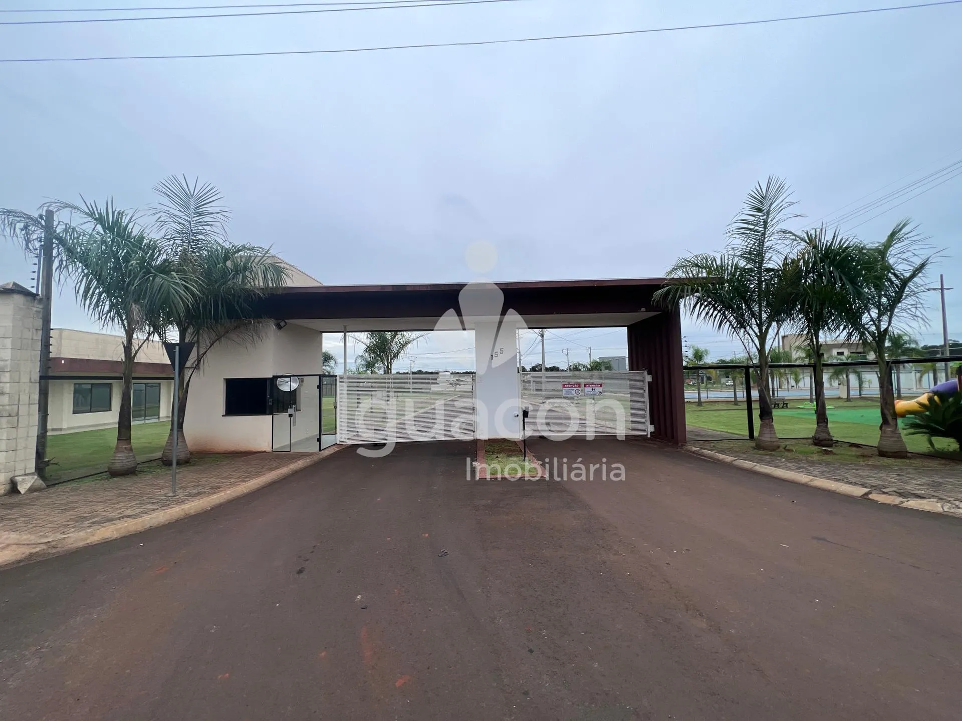 Terreno de 331,37m² no Condomínio Fechado Iguaçu na Vila Carimã