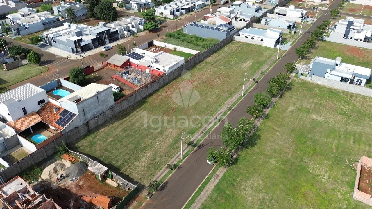 Terreno de 331,37m² no Condomínio Fechado Iguaçu na Vila Carimã