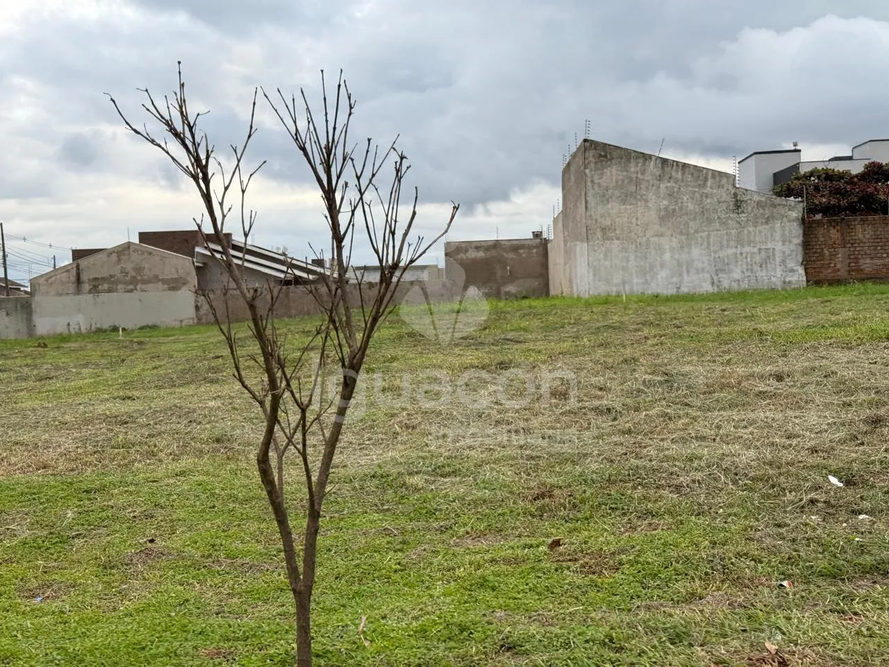 Terreno de 1.700,18m² á venda na Felipe Wandscheer em Foz do Iguaçu - PR