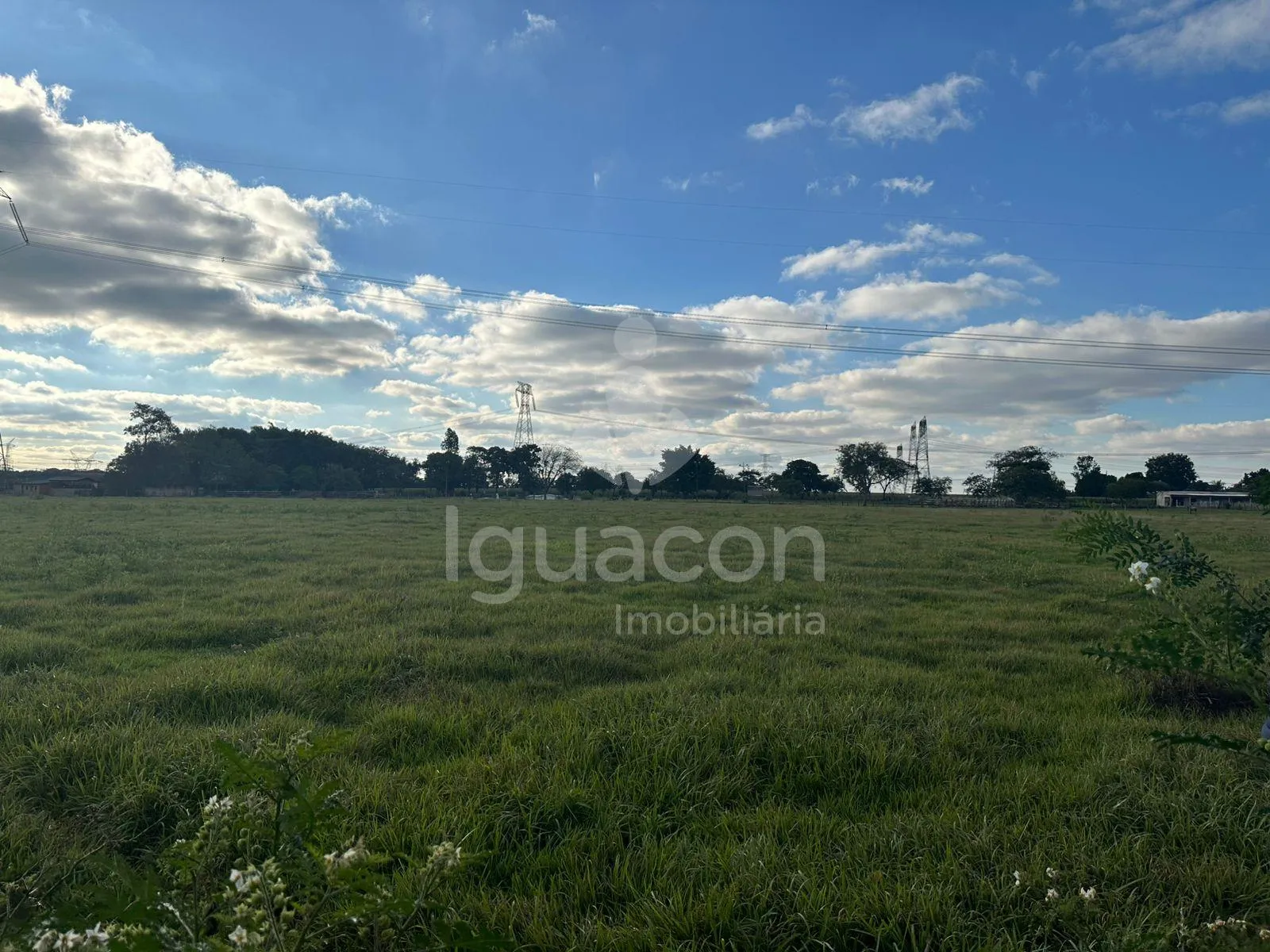 Chácara de 59.400m² no Jardim Cedro