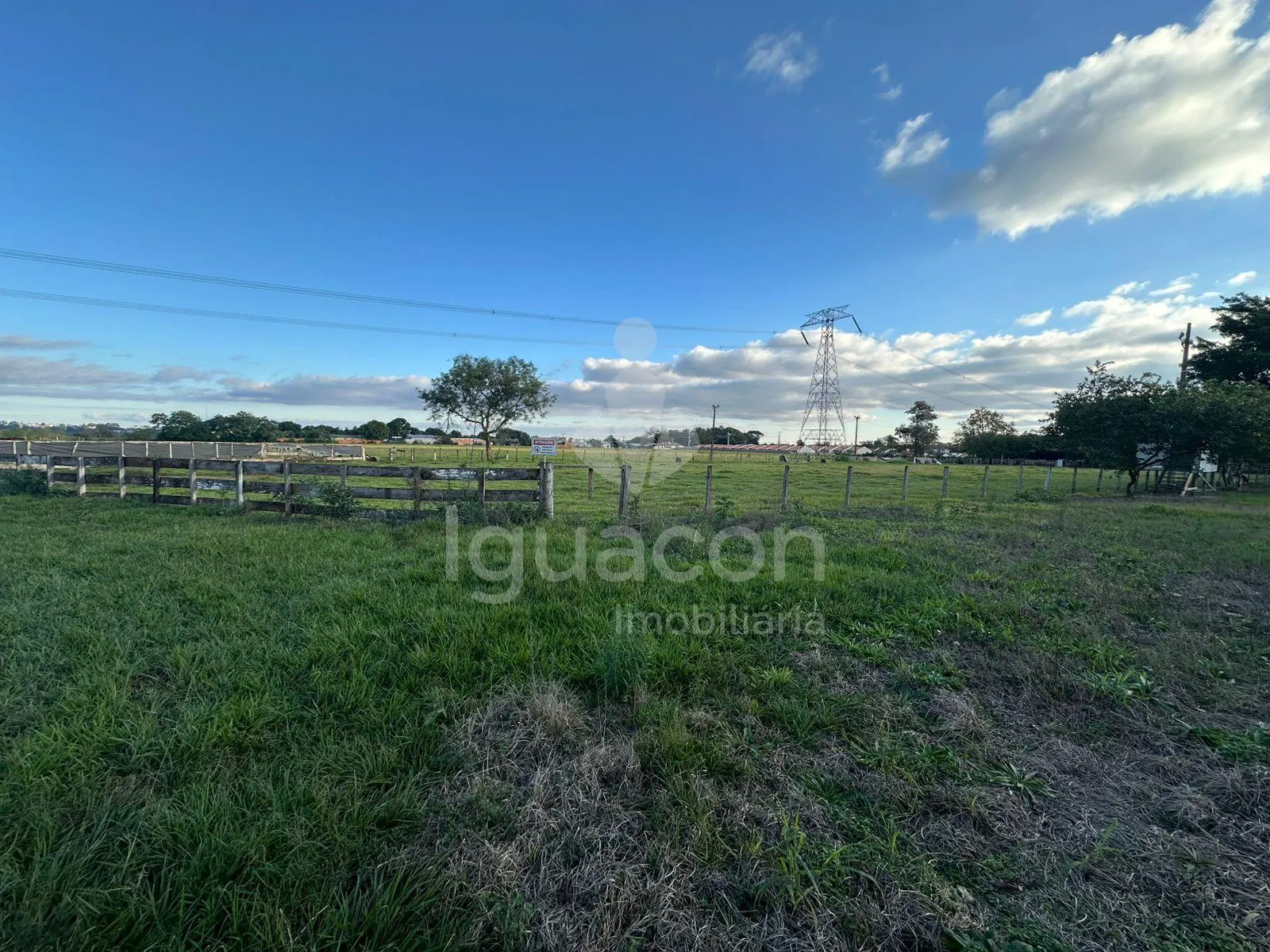 Chácara de 59.400m² no Jardim Cedro