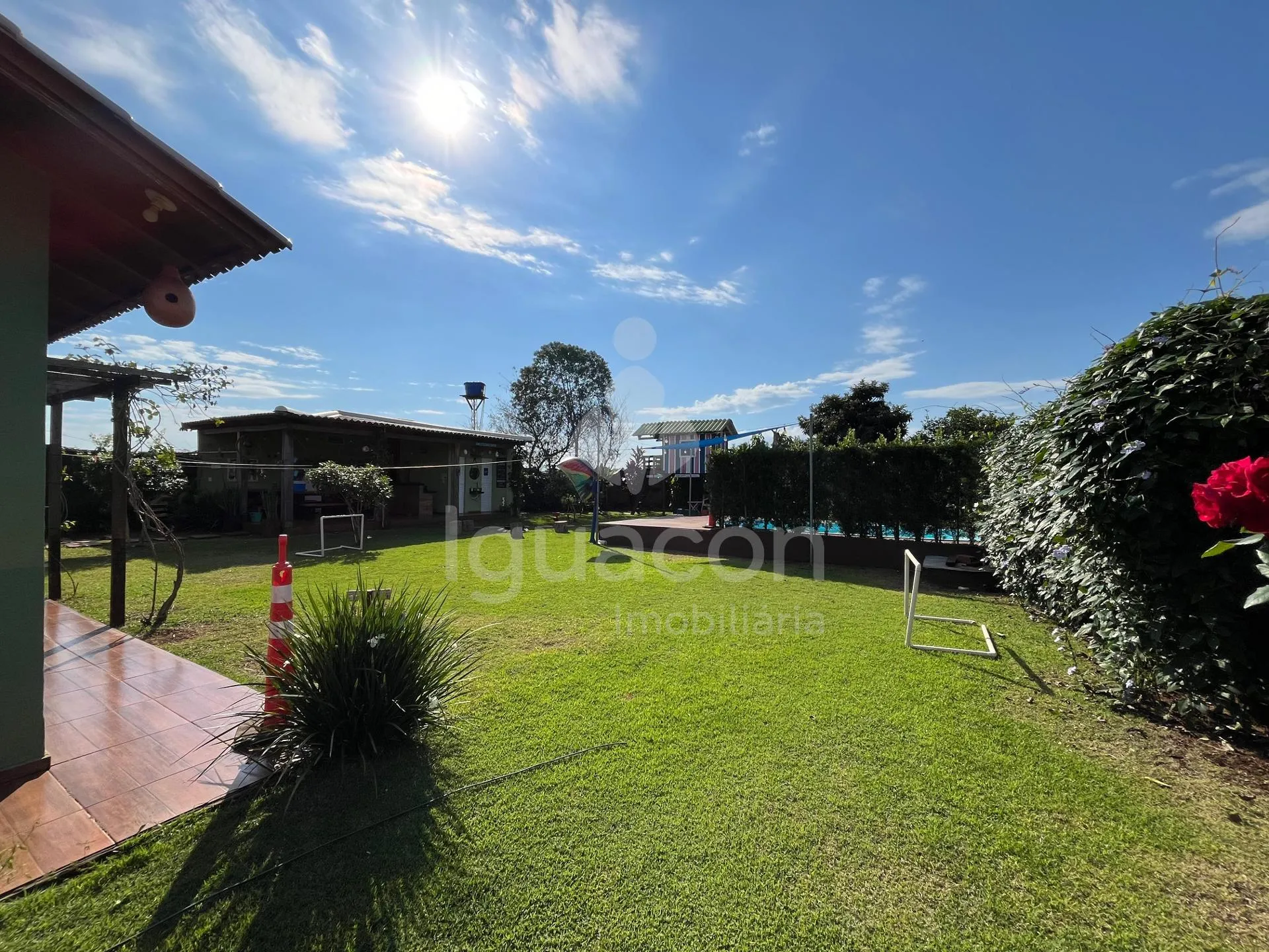 Casa no Lote Grande em Região Rural