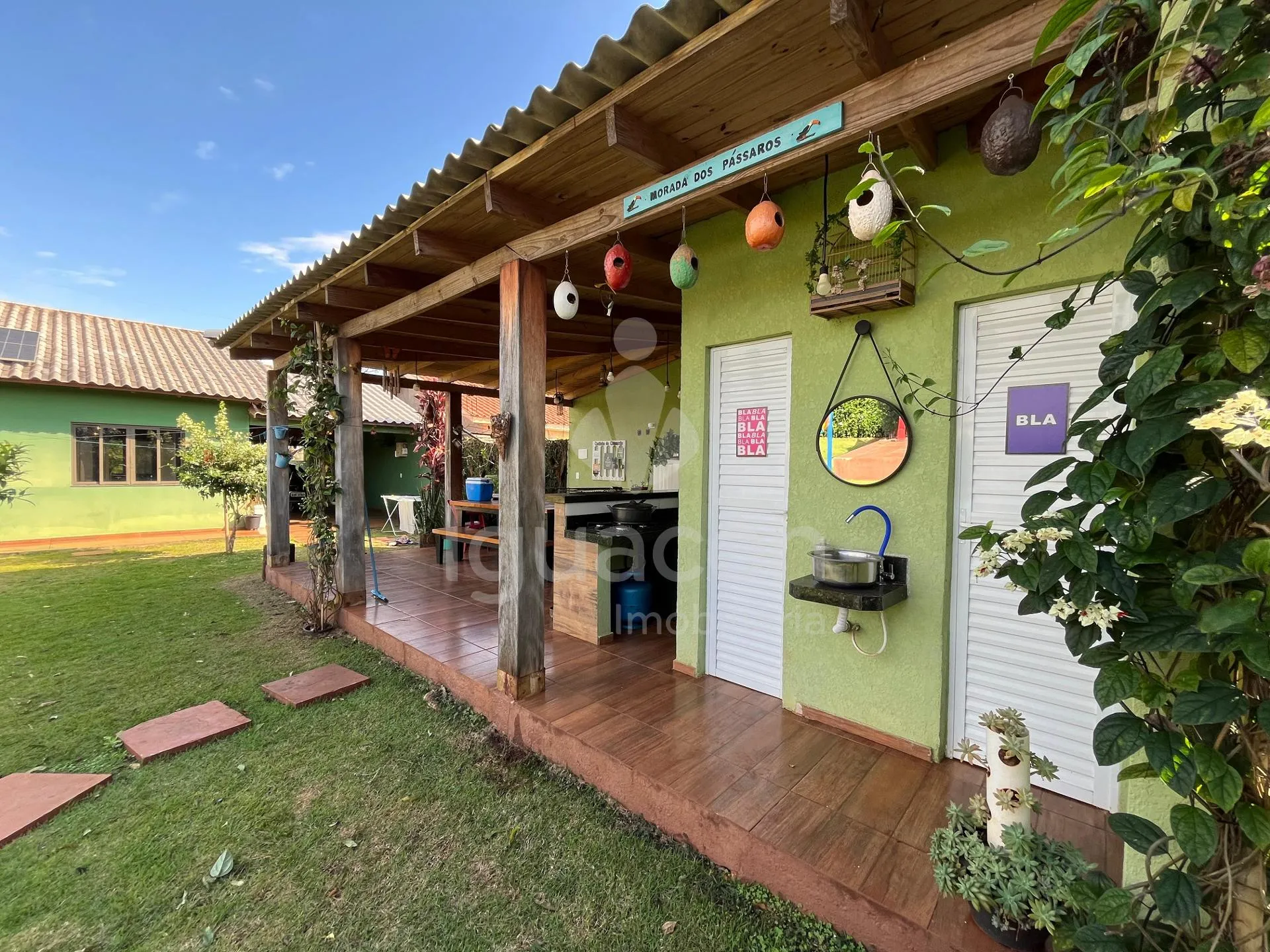 Casa no Lote Grande em Região Rural