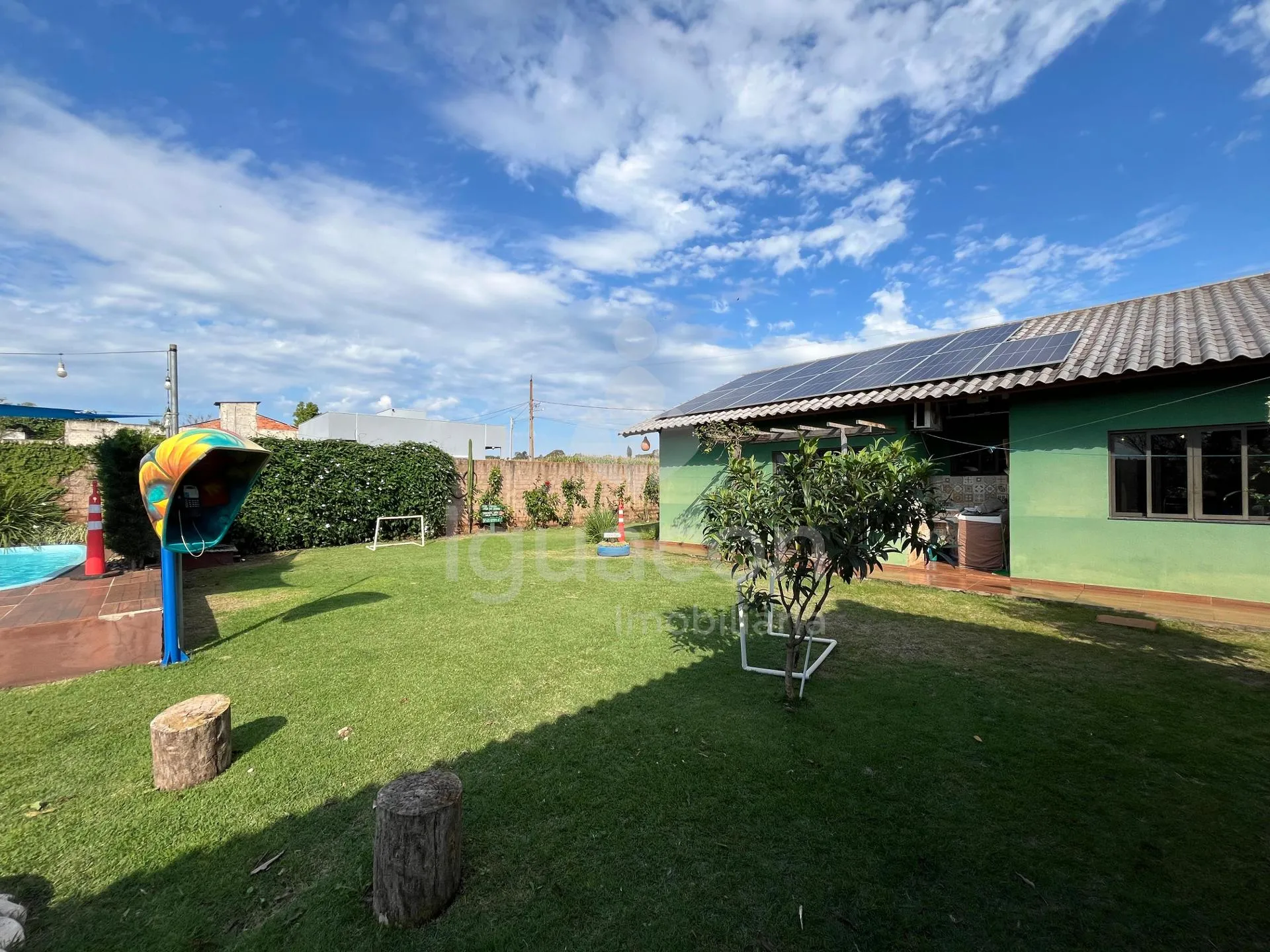 Casa no Lote Grande em Região Rural