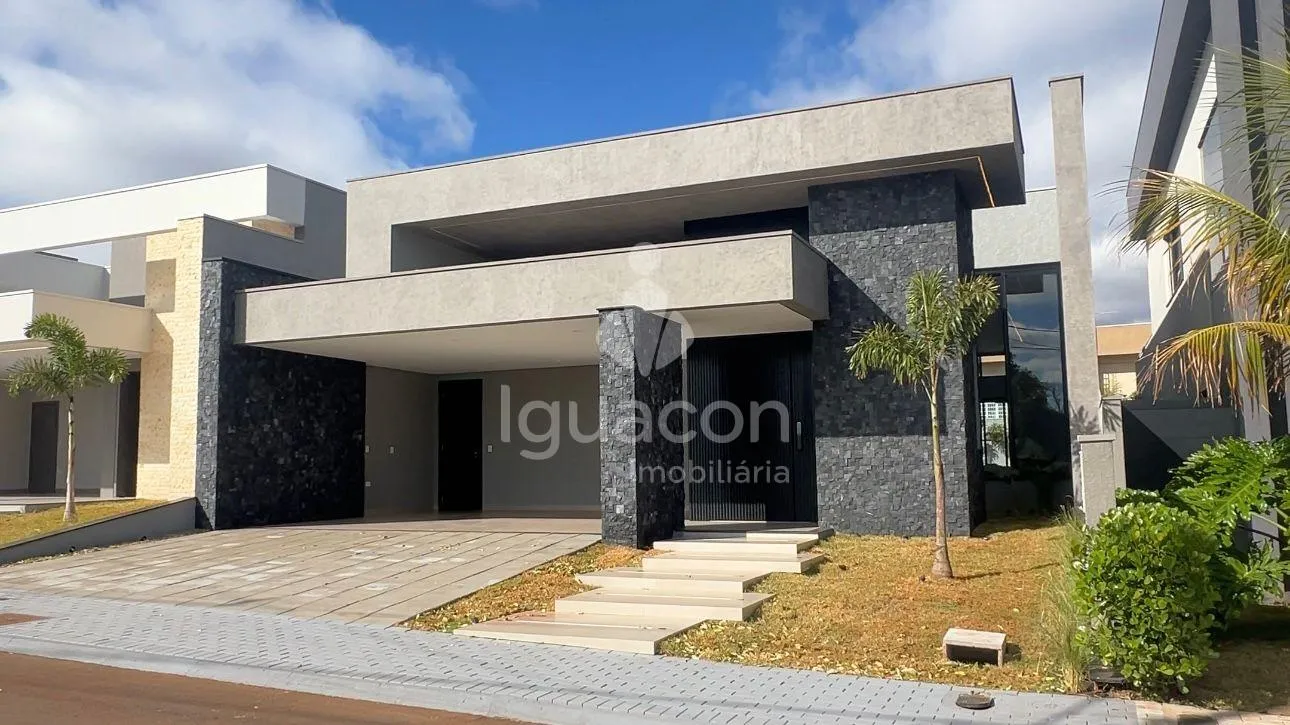 Casa com 03 Suítes e 02 Vaga de garagem coberta no Condomínio Safira