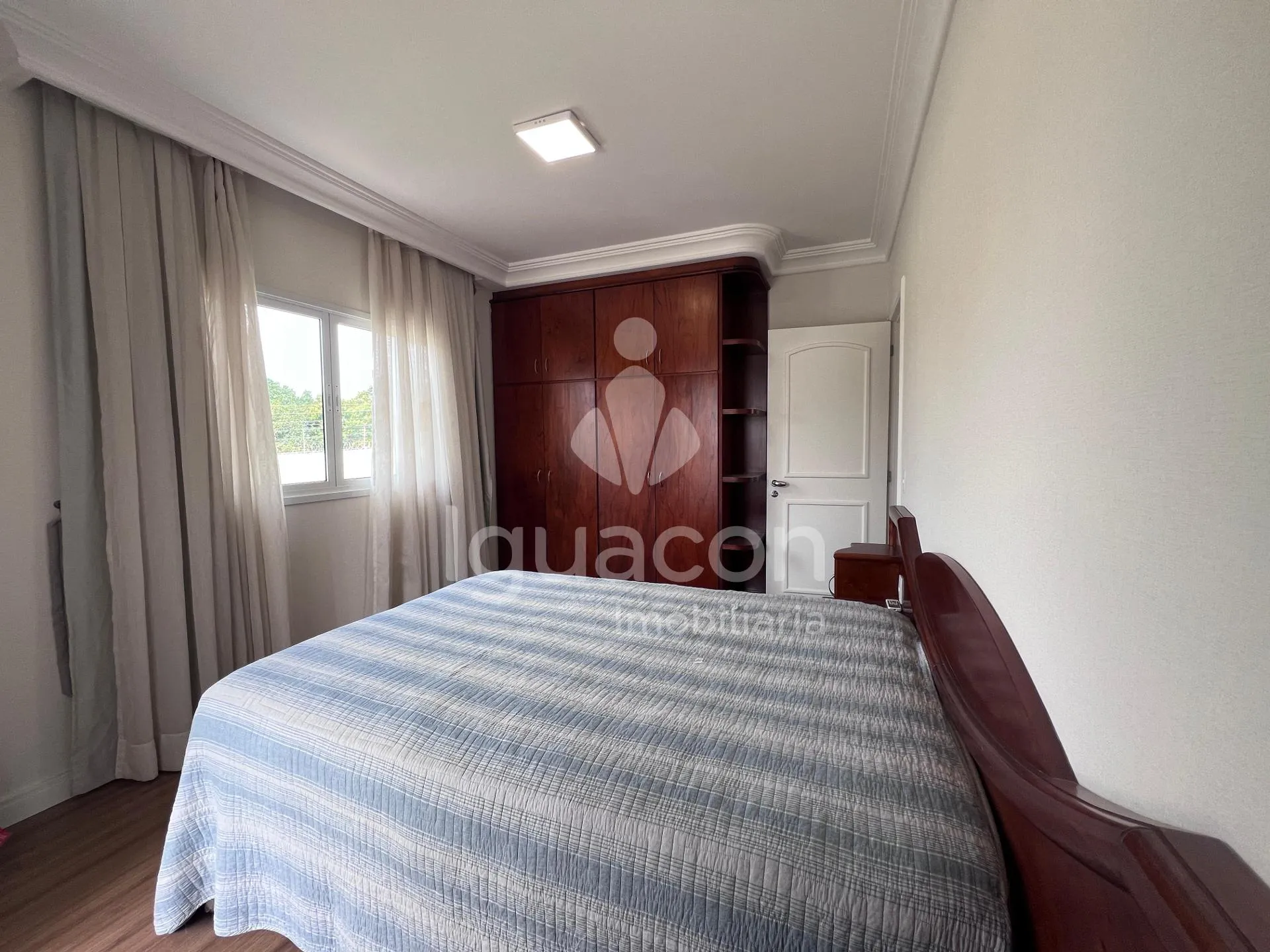 Casa Alto Padrão no Condomínio Solar Crisálidas