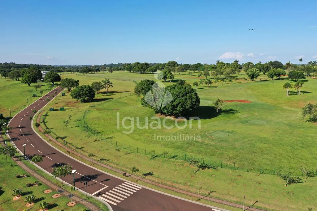 Terreno de 1.048,61m² á venda no Condominio Horizontal Village Golf Iguassu