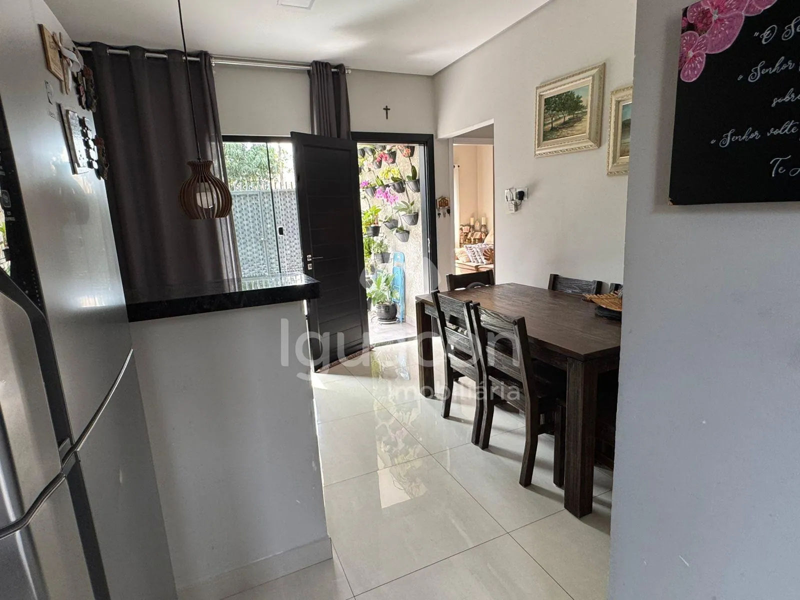 Casa na Vila Carimã
