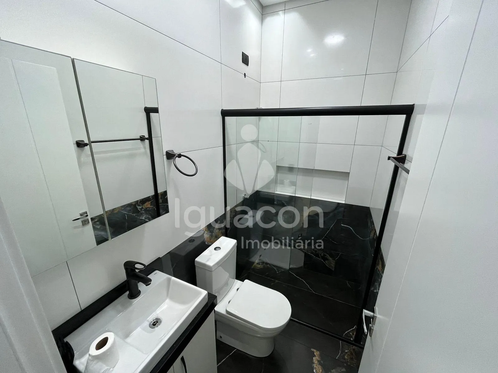 Casa com 03 Dormitórios sendo 01 Suite no Jardim Petrópolis