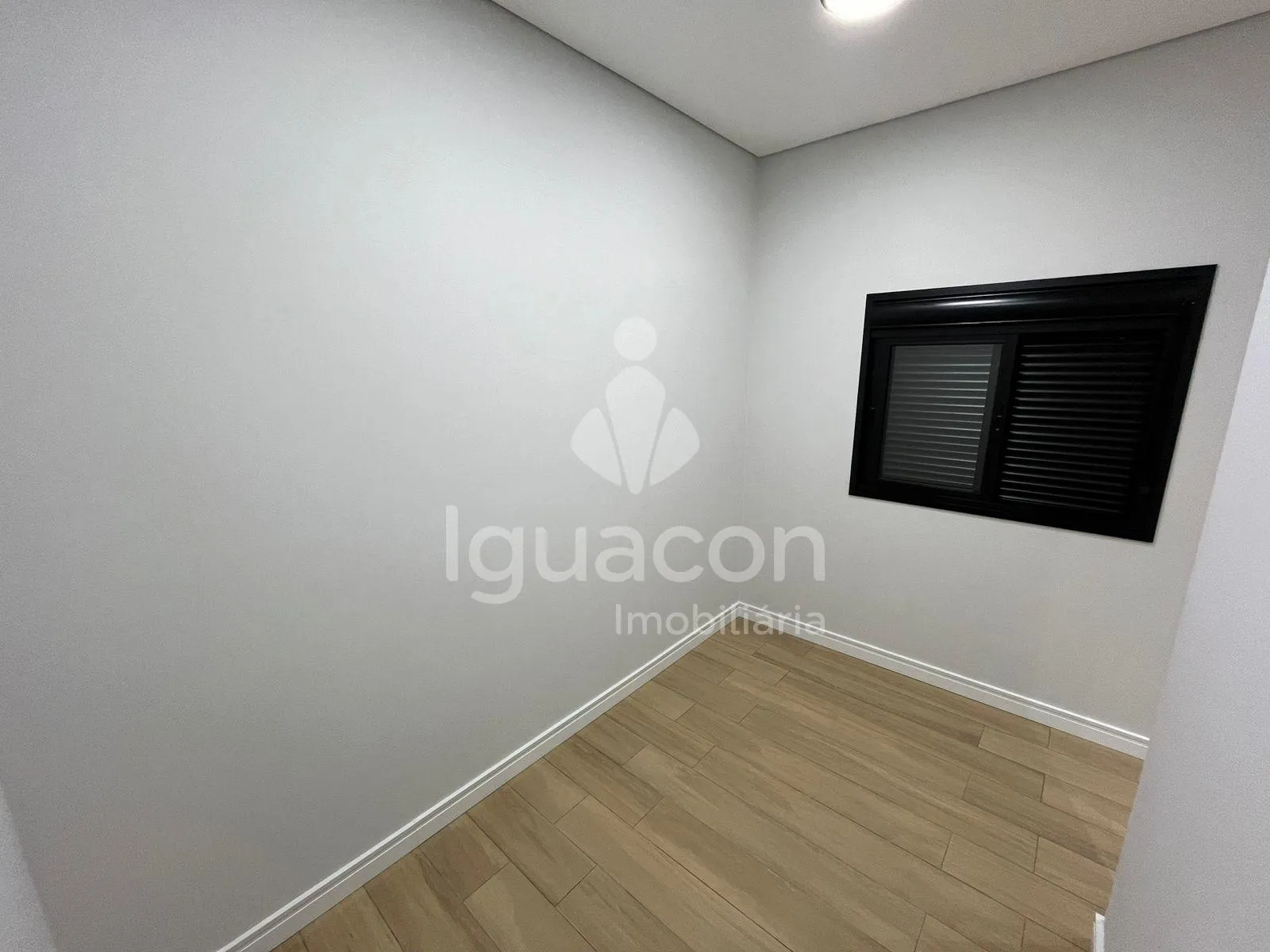 Casa com 03 Dormitórios sendo 01 Suite no Jardim Petrópolis