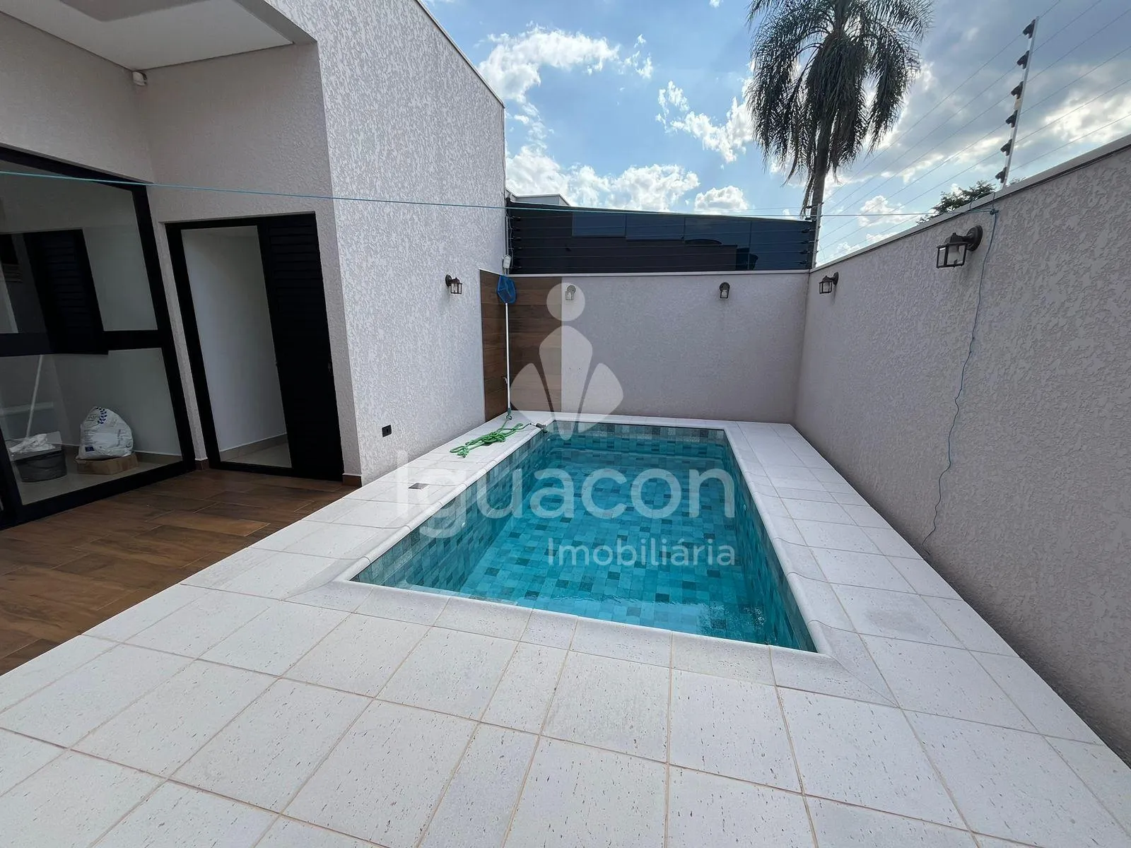 Casa com 03 Dormitórios sendo 01 Suite no Jardim Petrópolis