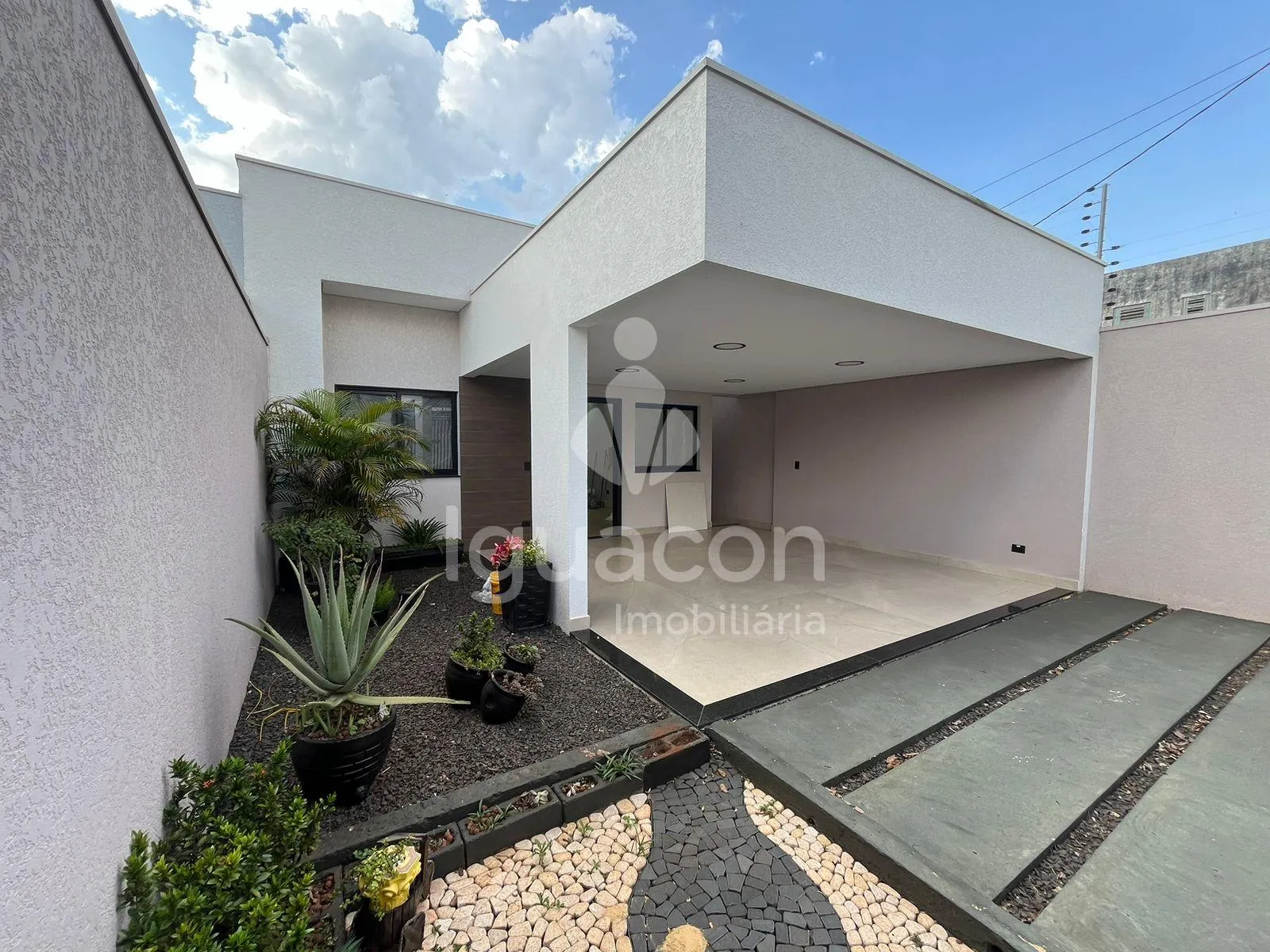 Casa com 03 Dormitórios sendo 01 Suite no Jardim Petrópolis