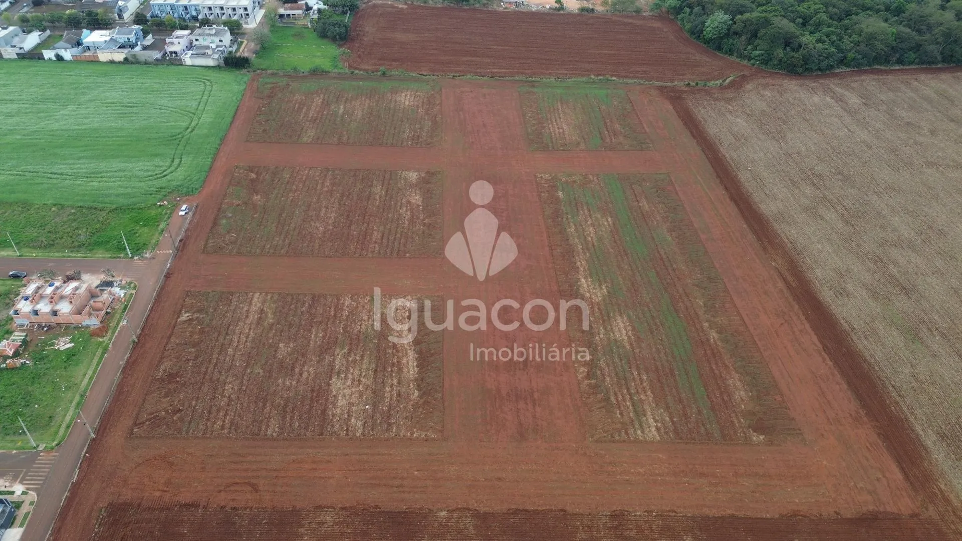 Terrenos apartir de 250m² á venda no Loteamento Villa Santi