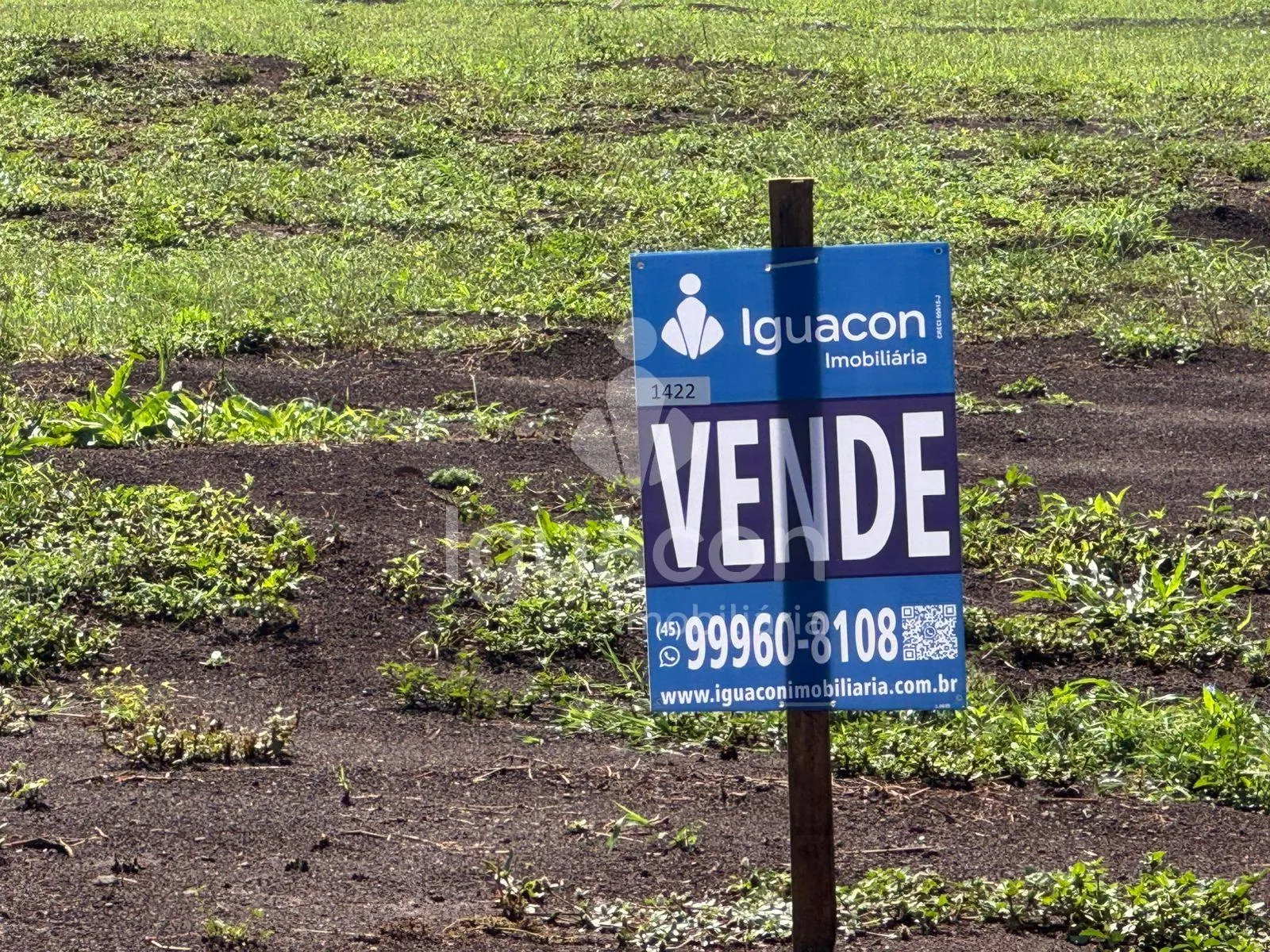 Terreno de 335m² no Loteamento Vita Village em frente ao Hospital Unimed
