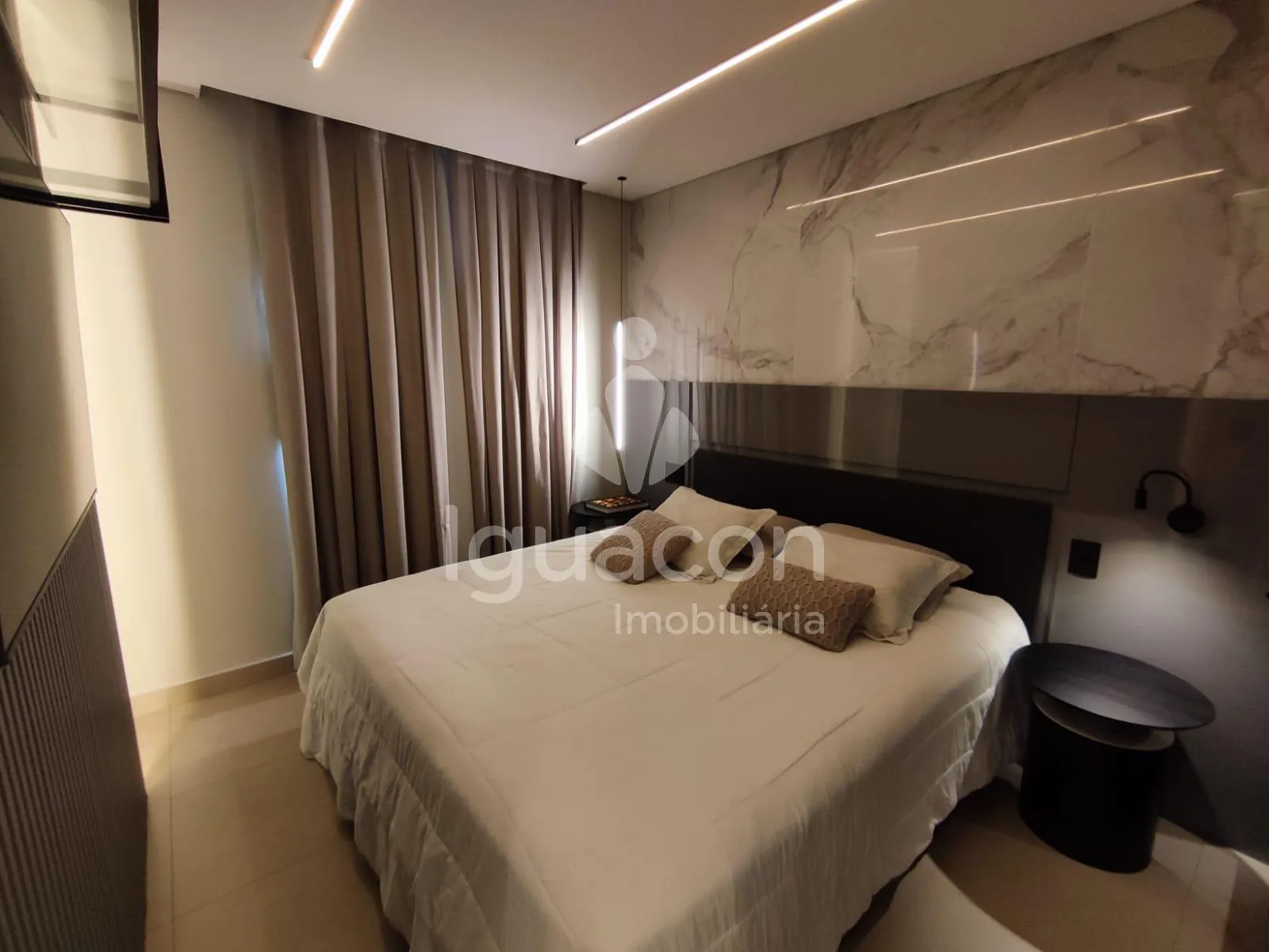 Apartamento mobiliado no Edifício Miró