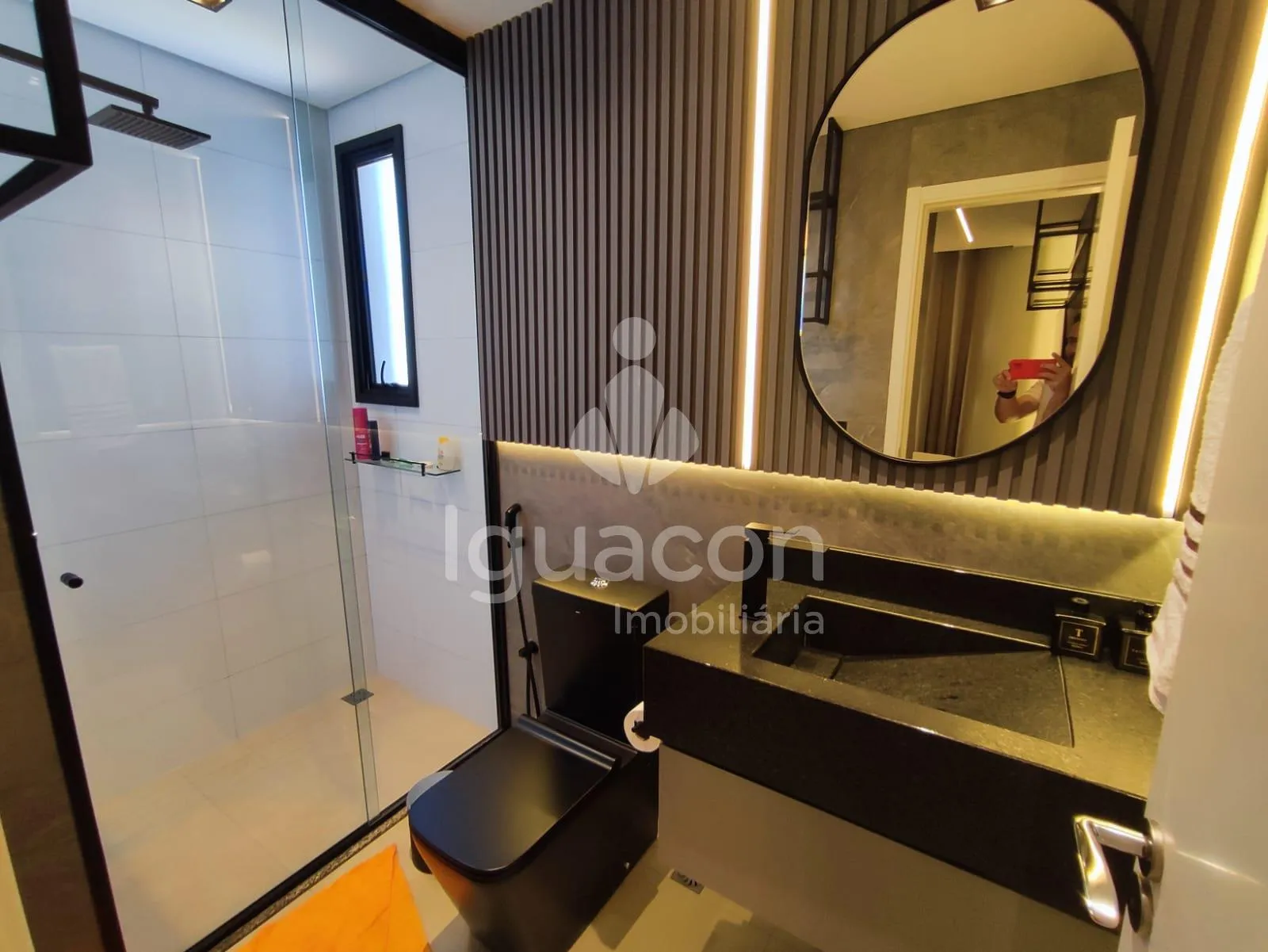 Apartamento mobiliado no Edifício Miró