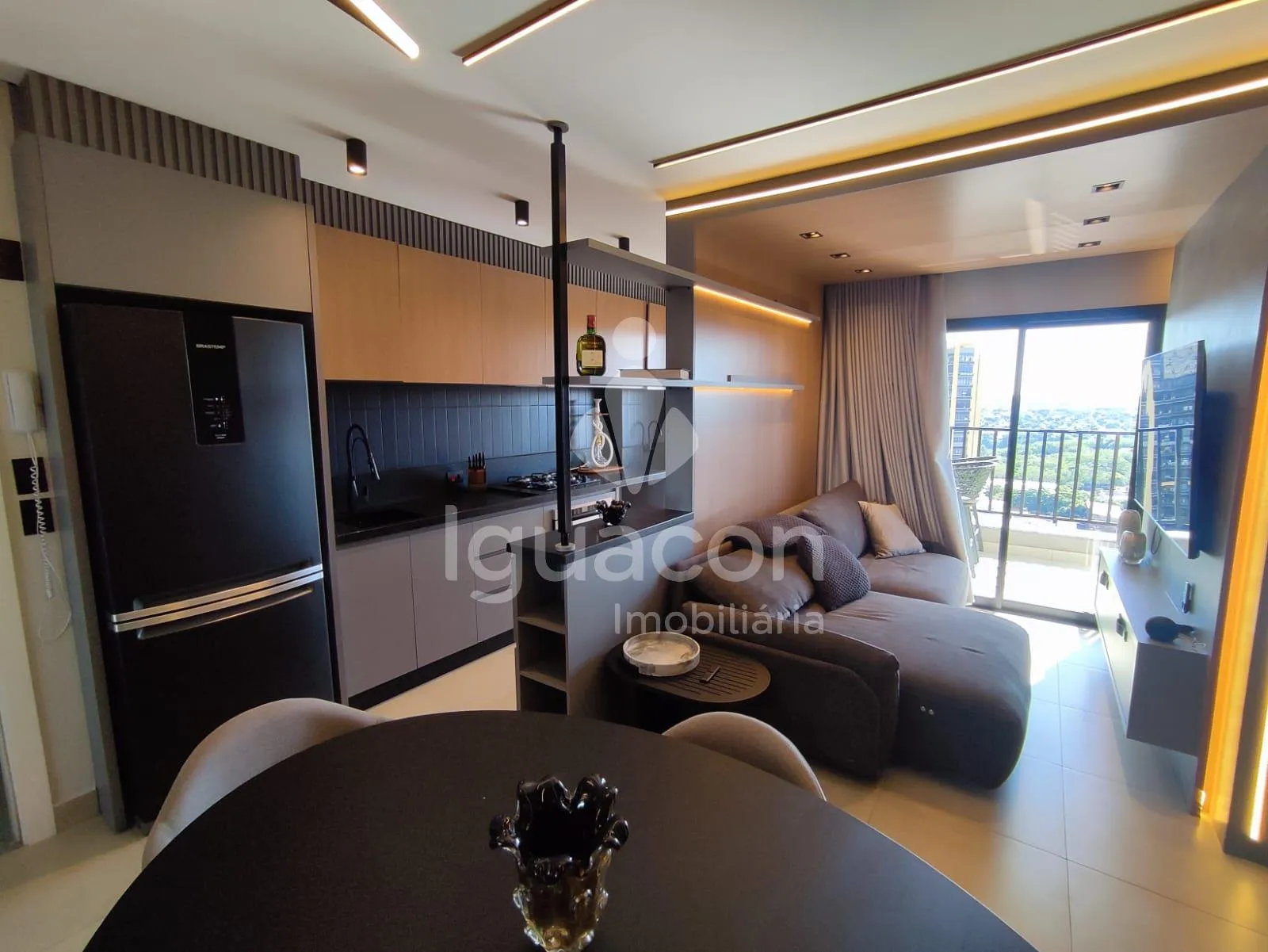 Apartamento mobiliado no Edifício Miró