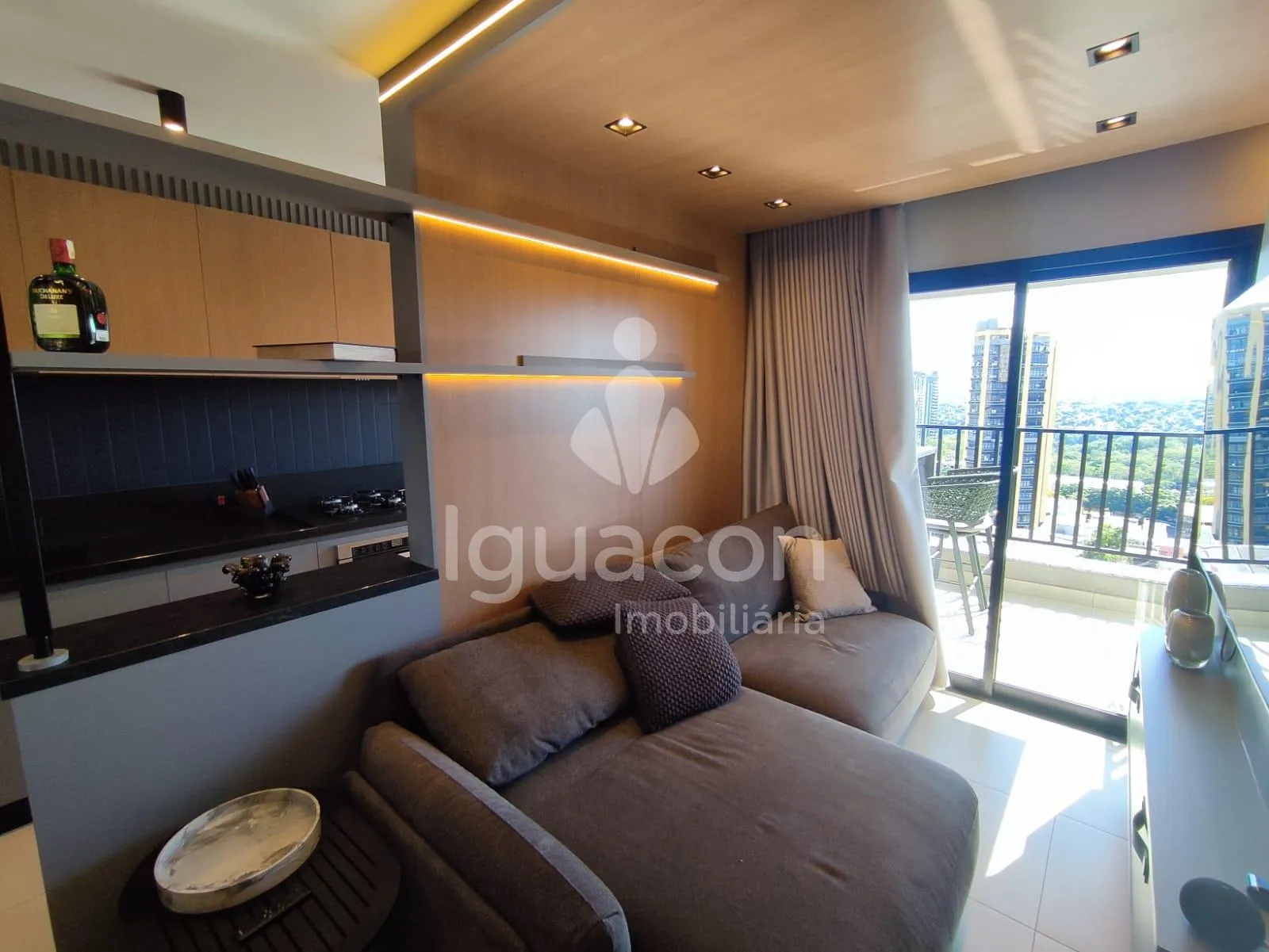 Apartamento mobiliado no Edifício Miró