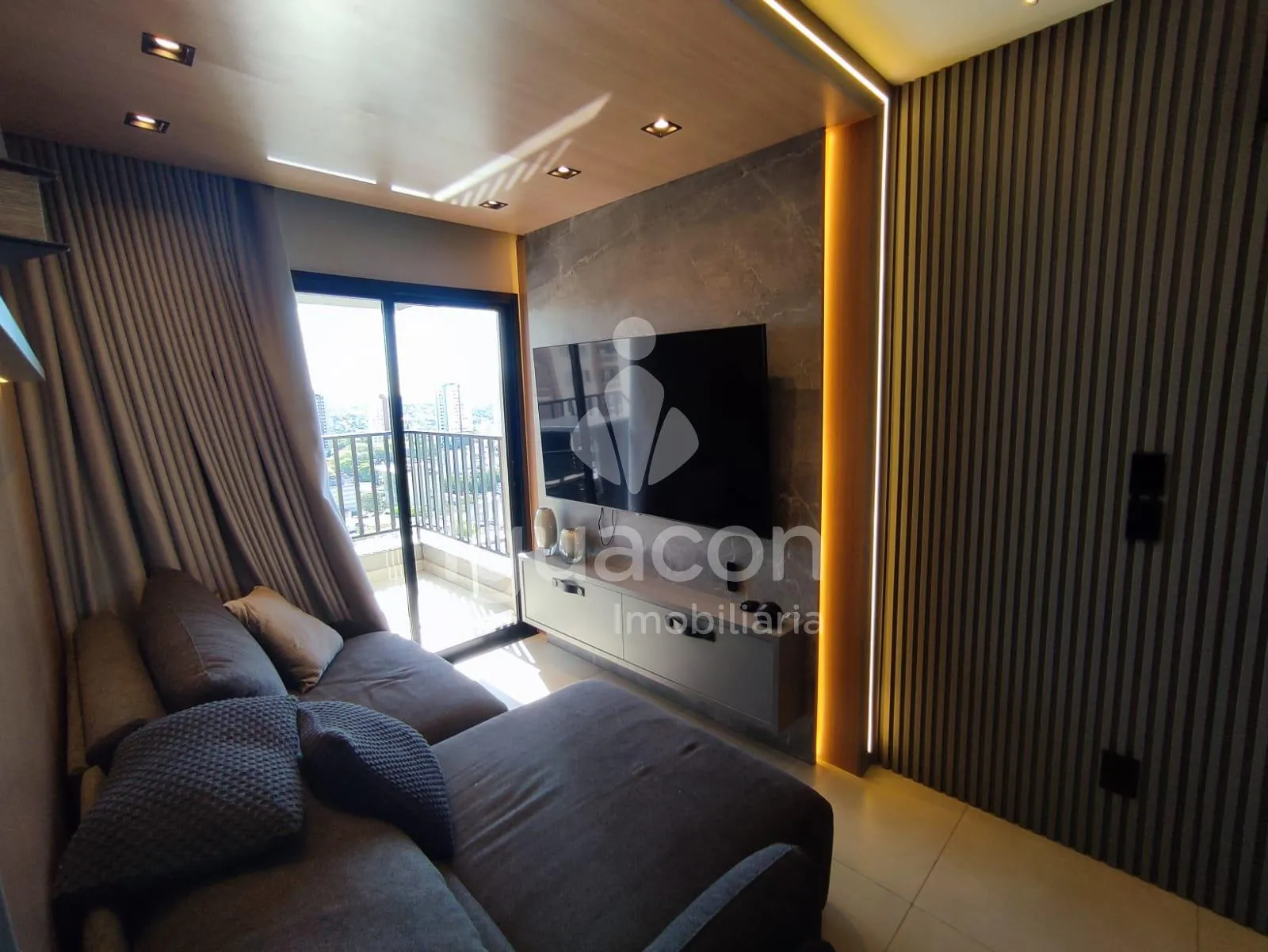 Apartamento mobiliado no Edifício Miró
