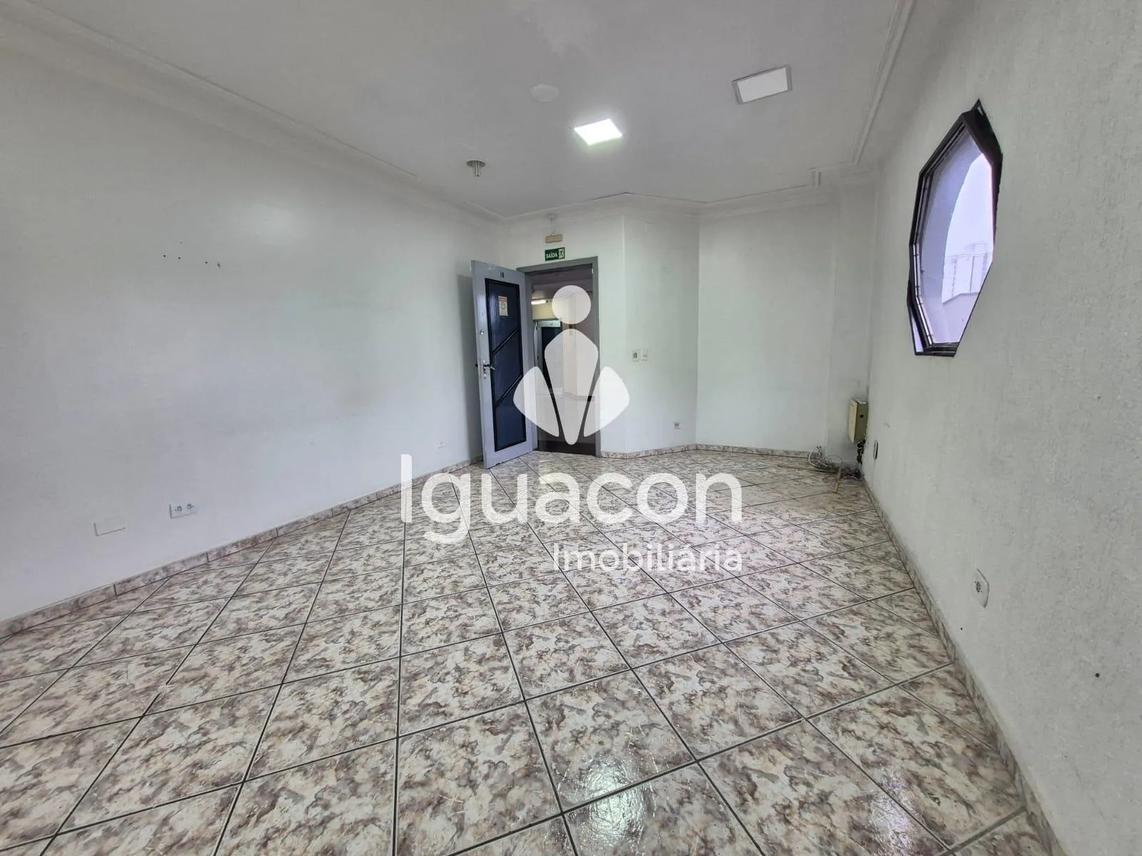 Sala Comercial no Edifício Pietro Angelo