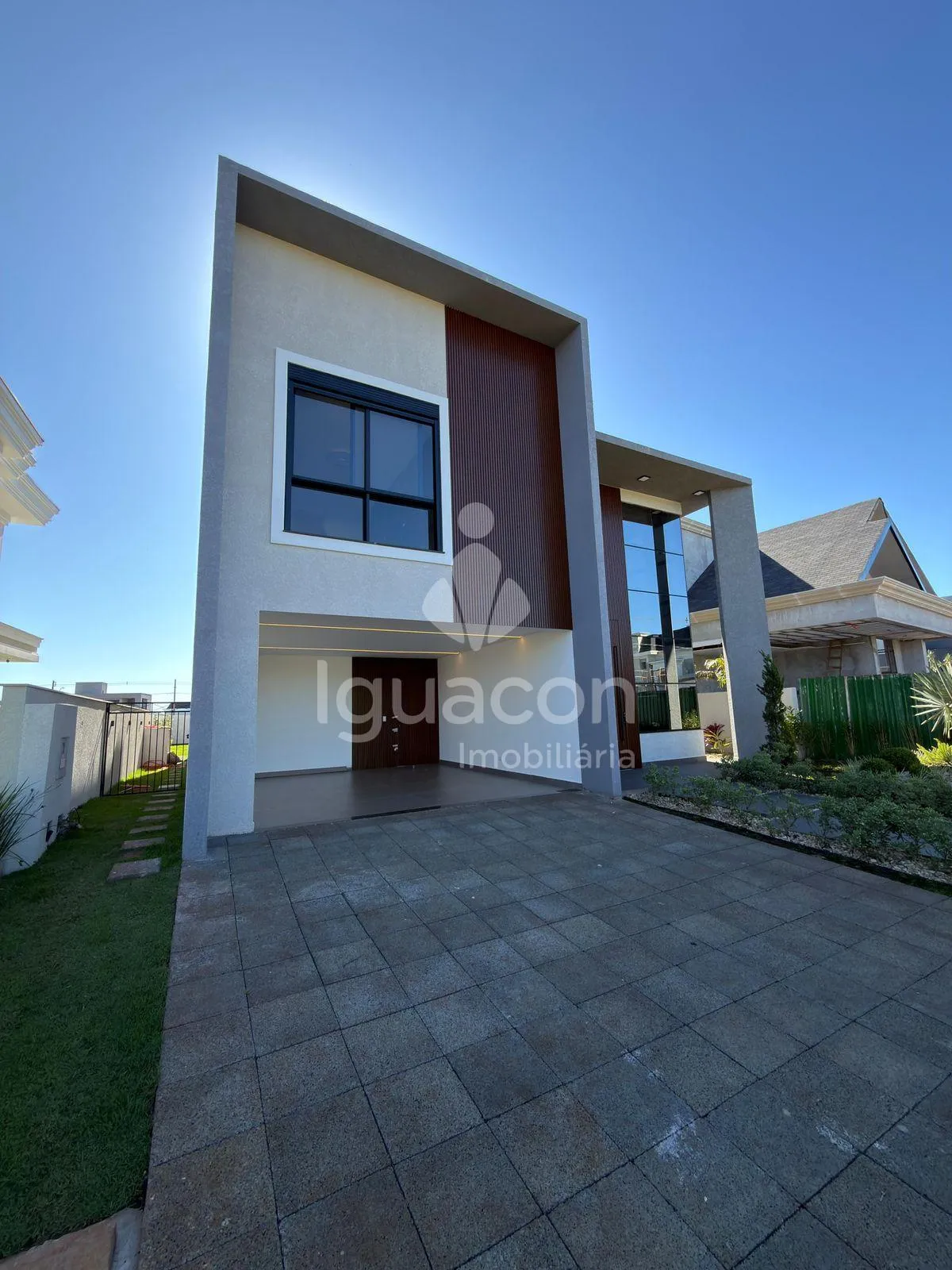 Sobrado com 04 Suites á venda no Condomínio Royal Boulevard Yacht Residence