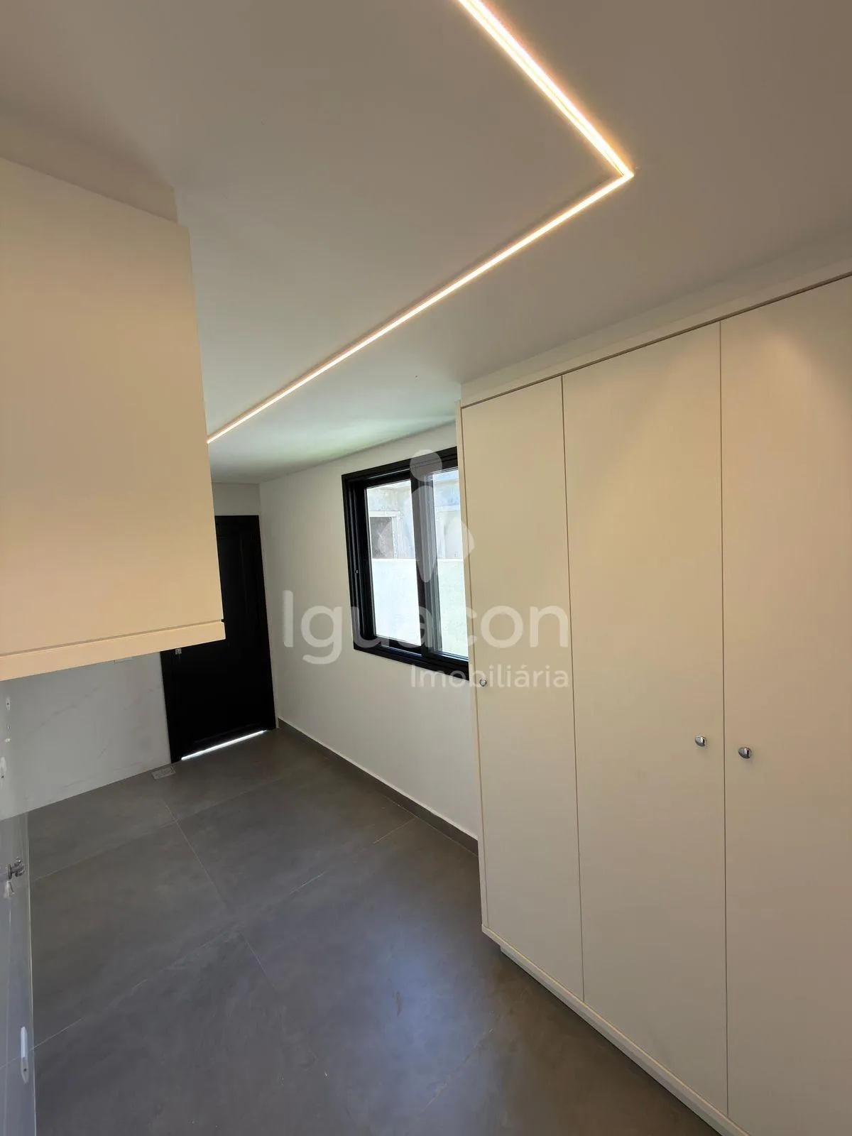 Sobrado com 04 Suites á venda no Condomínio Royal Boulevard Yacht Residence