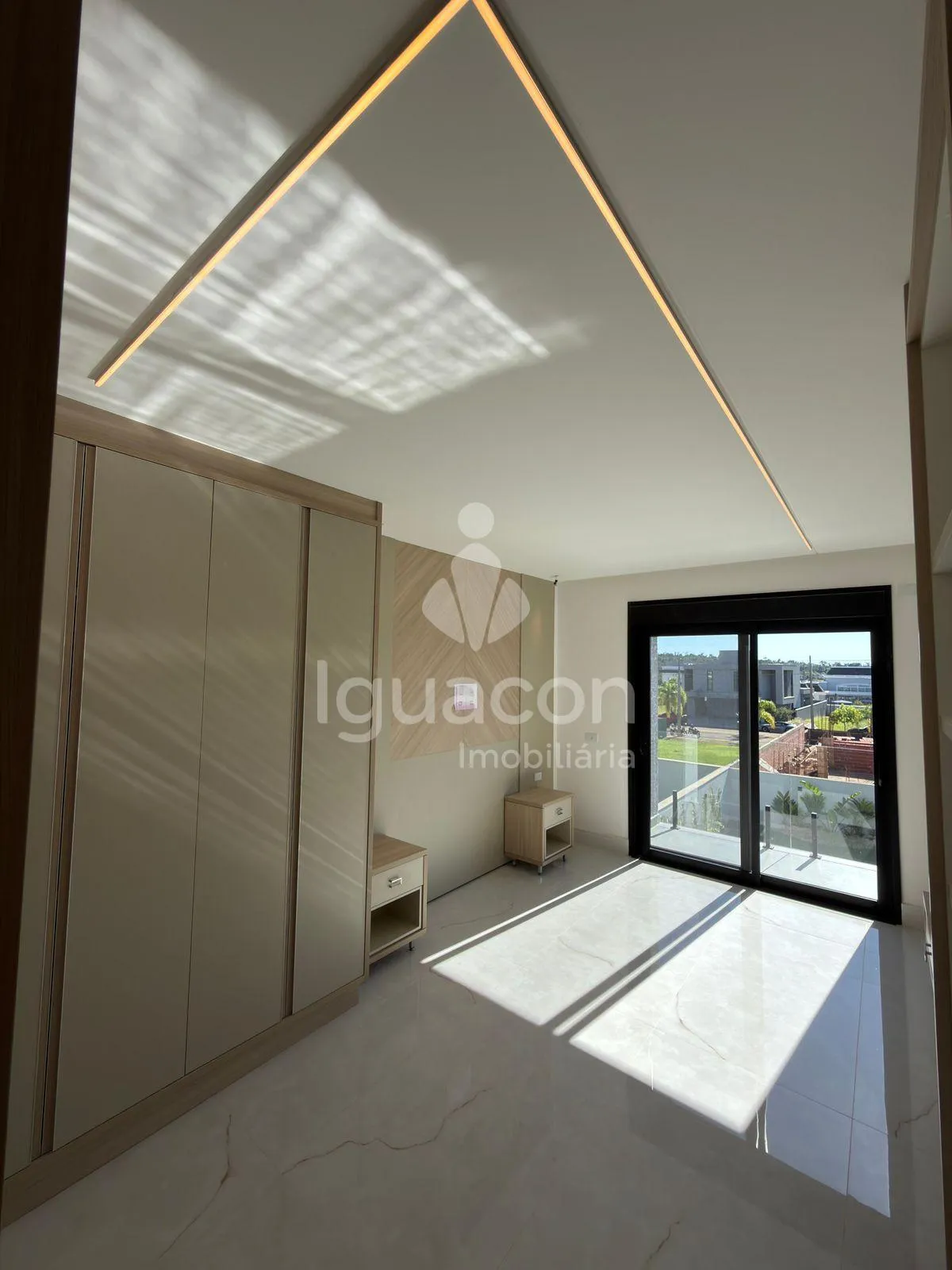 Sobrado com 04 Suites á venda no Condomínio Royal Boulevard Yacht Residence