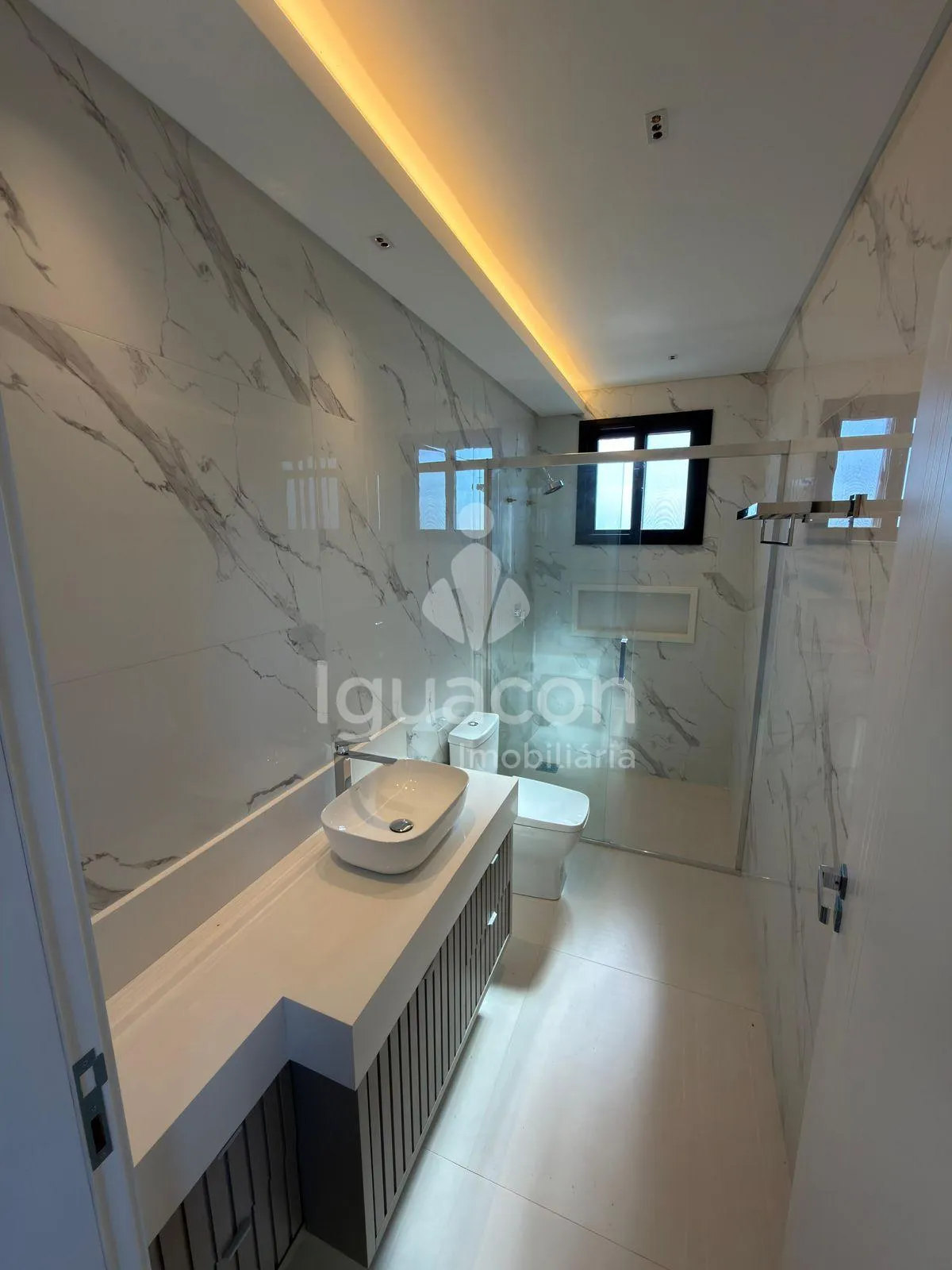 Sobrado com 04 Suites á venda no Condomínio Royal Boulevard Yacht Residence