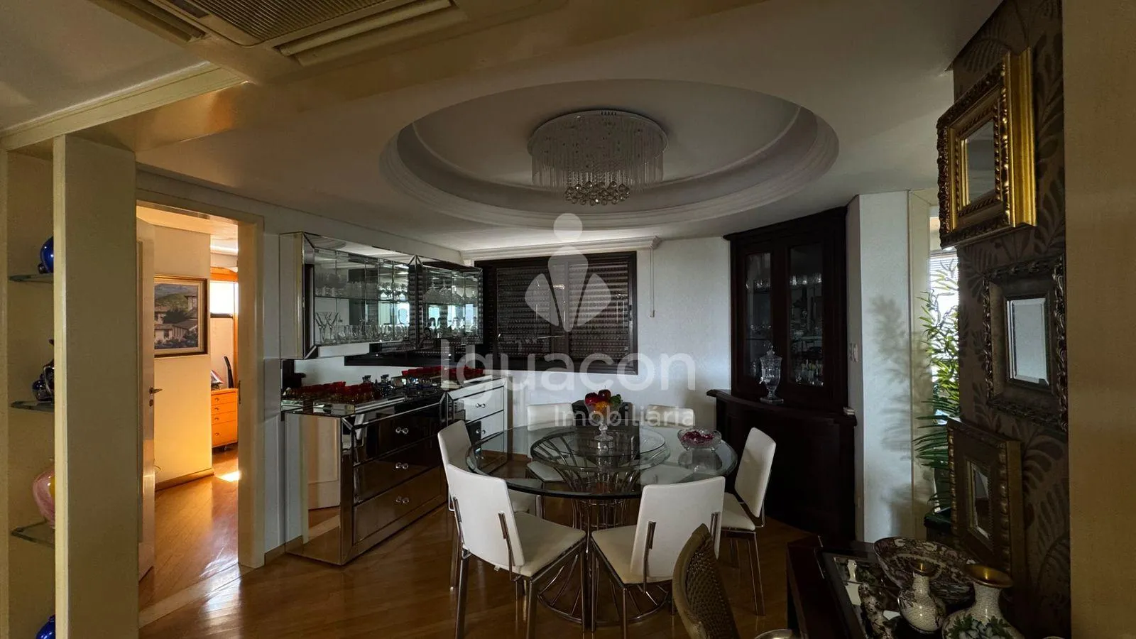 Apartamento Duplex  no Edifício Maison Classic.