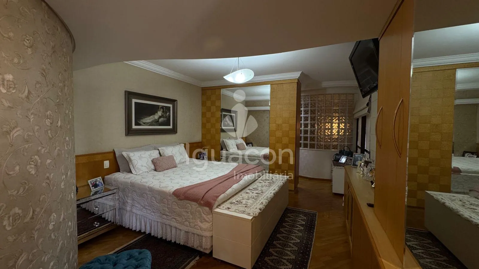 Apartamento Duplex  no Edifício Maison Classic.