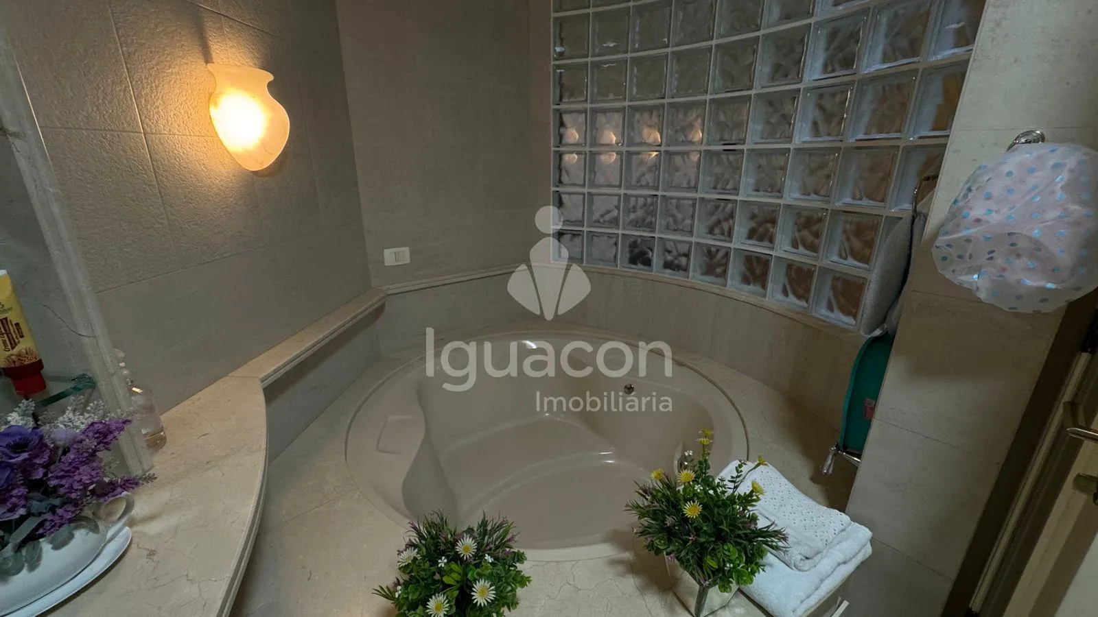 Apartamento Duplex  no Edifício Maison Classic.