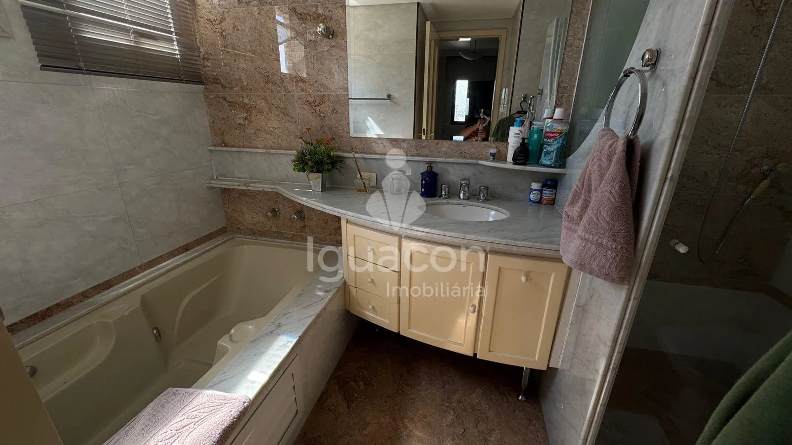 Apartamento Duplex  no Edifício Maison Classic.