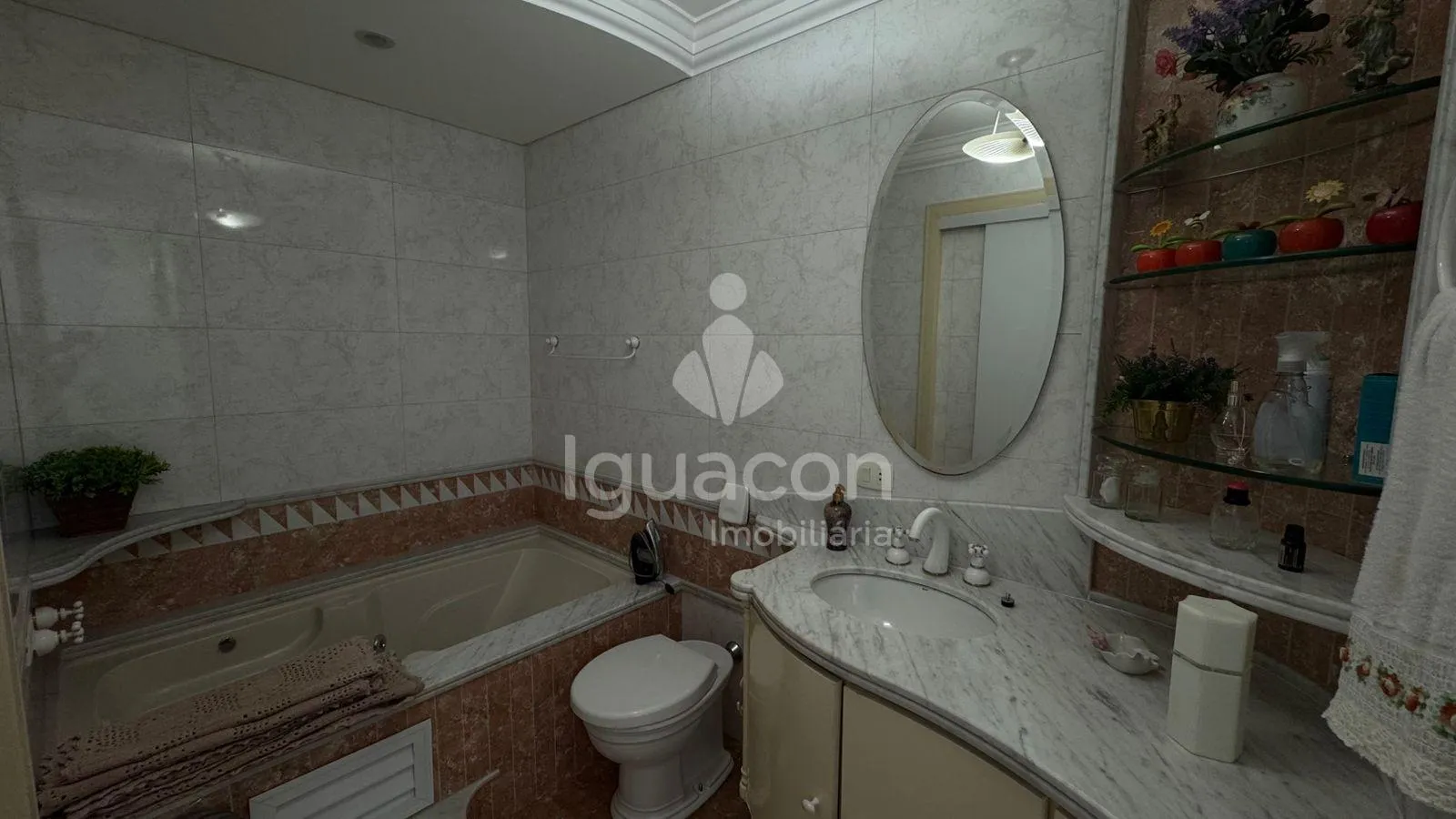 Apartamento Duplex  no Edifício Maison Classic.