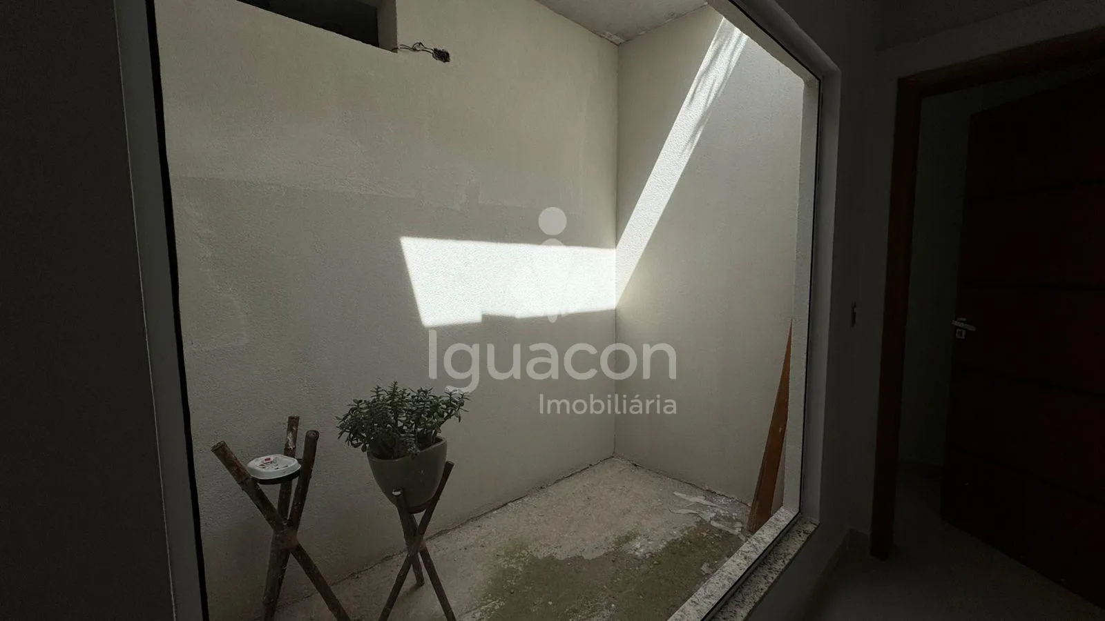 Casa com á venda no Condomínio Dom Olívio