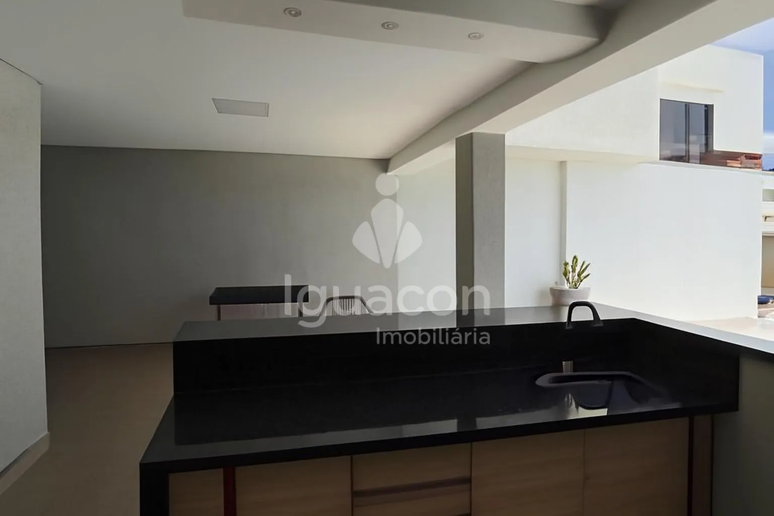 Casa com á venda no Condomínio Dom Olívio