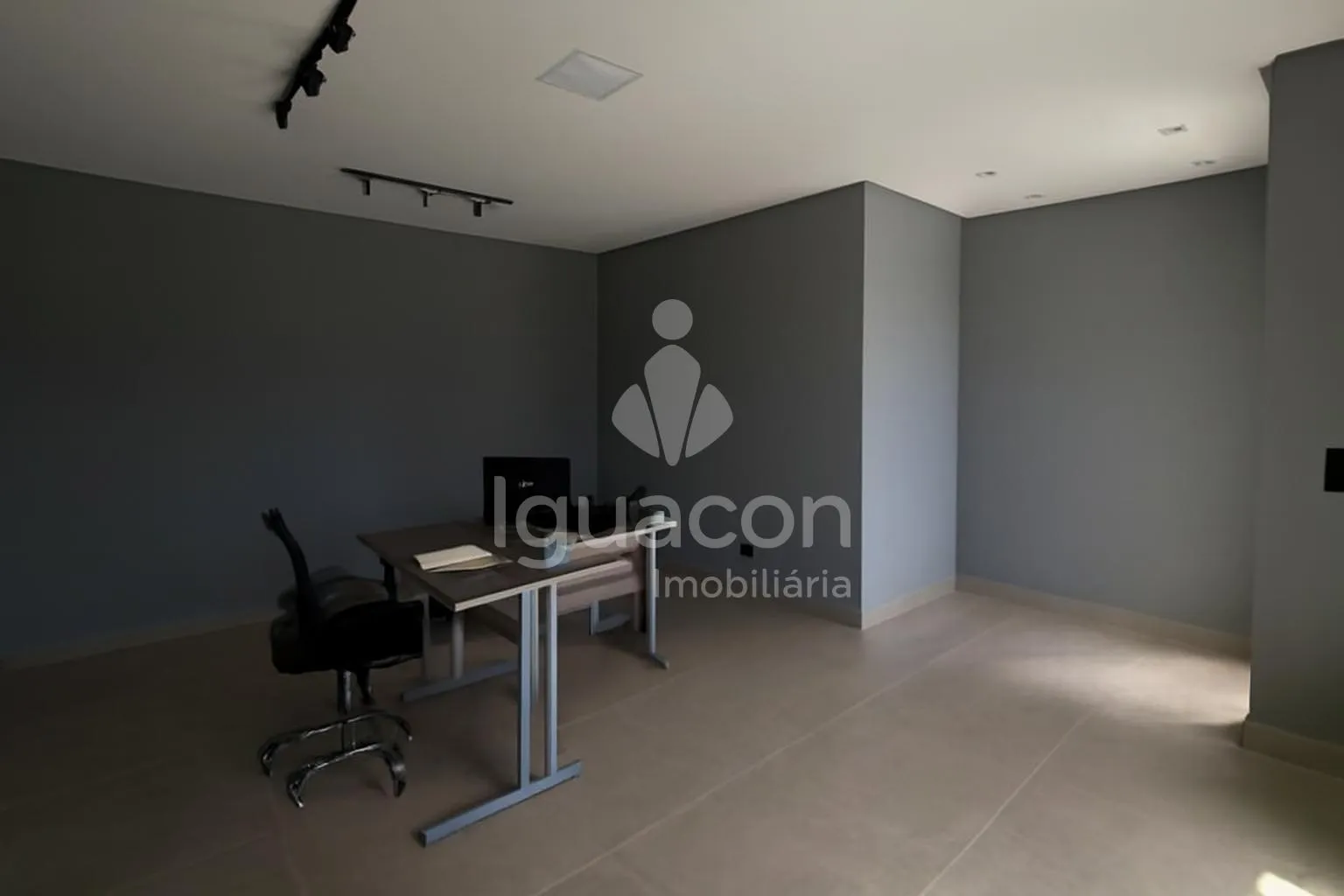 Casa com á venda no Condomínio Dom Olívio