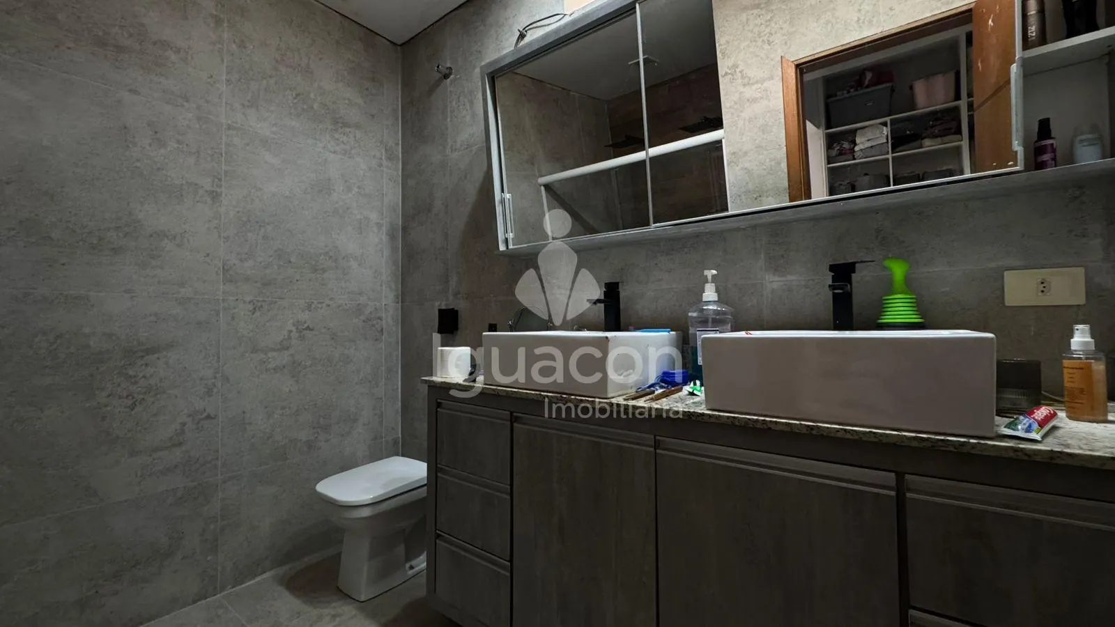 Casa com á venda no Condomínio Dom Olívio