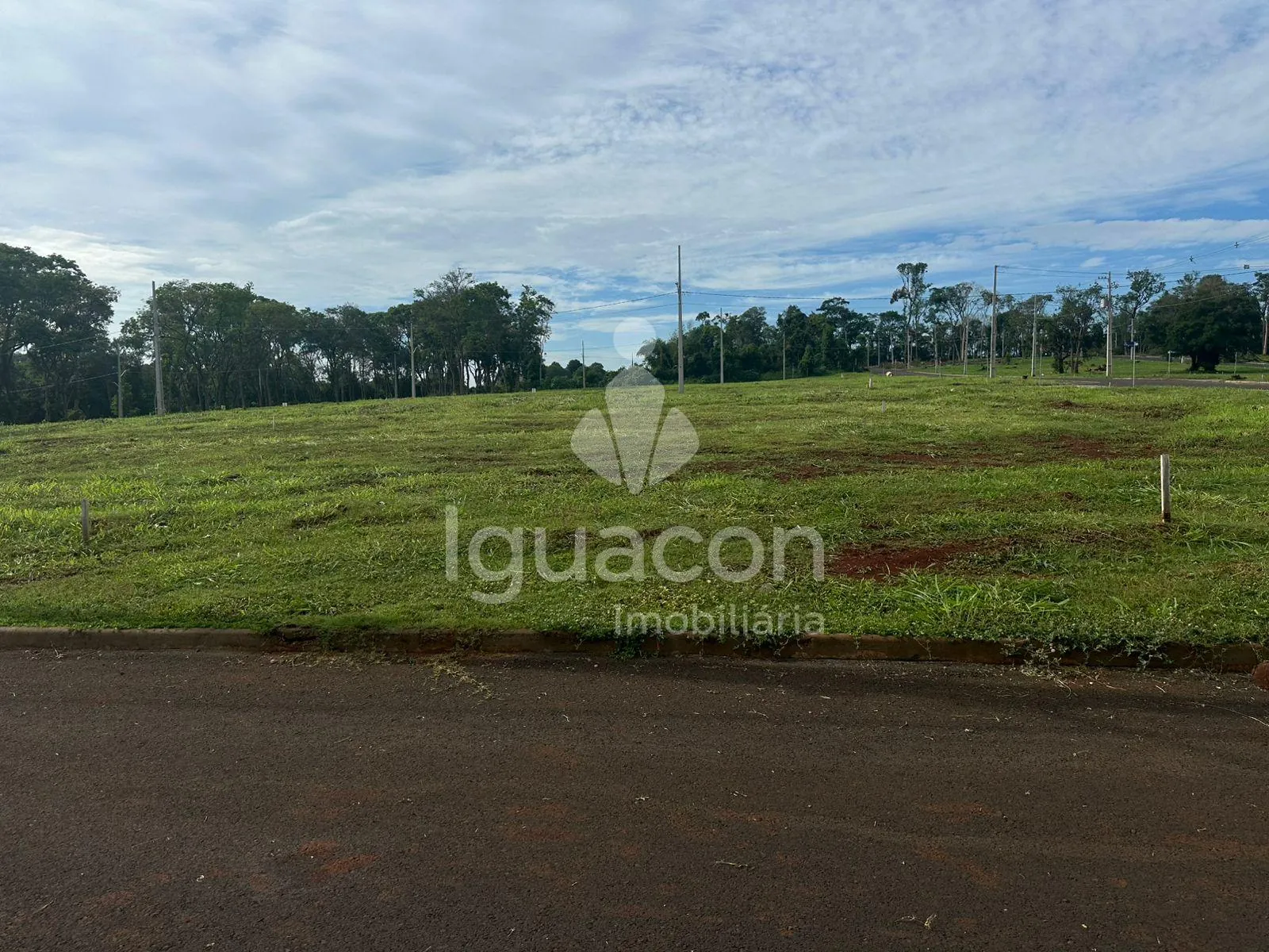 Terreno de 200m² á venda no Loteamento The Falls em Foz do Iguaçu - PR