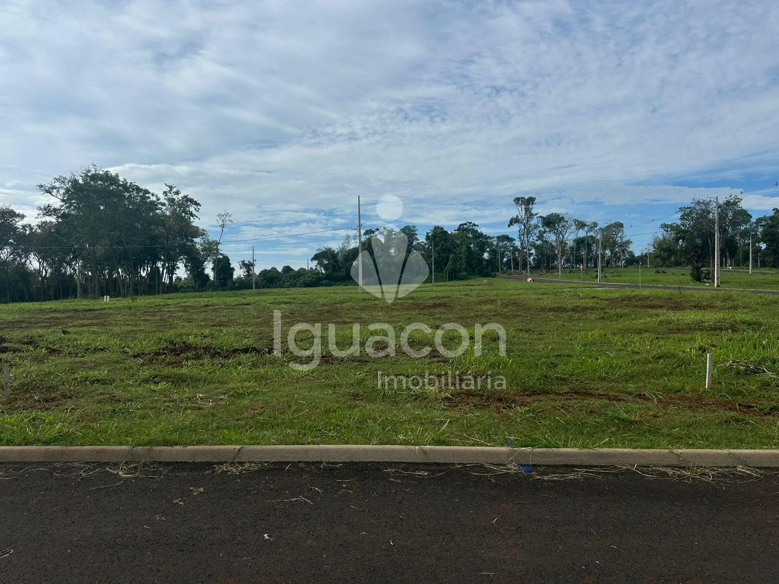 Terreno de 200m² á venda no Loteamento The Falls em Foz do Iguaçu - PR