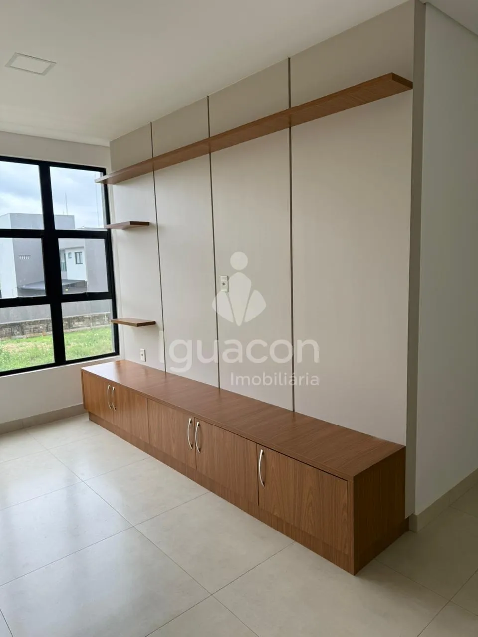 Apartamento com 02 Dormitório e Sacada com Churrasqueira no Islamorada Residence