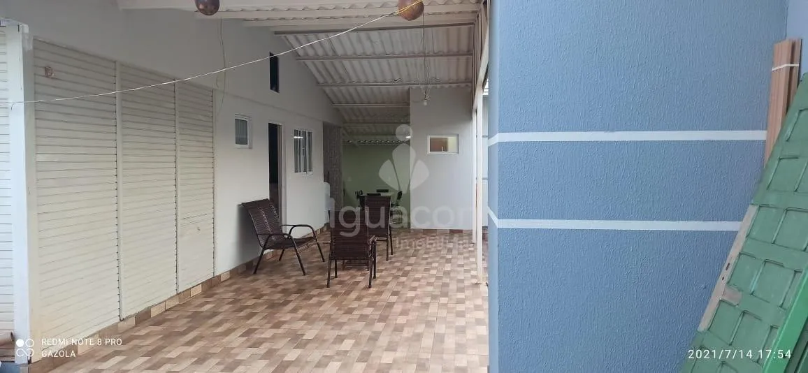 Casa com Quitinetes Mobiliadas aos fundos na Vila A