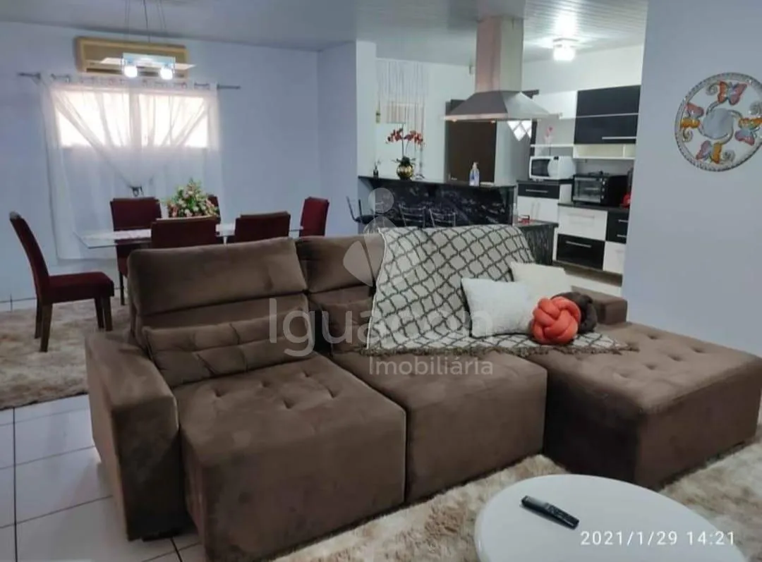 Casa com 02 Dormitórios sendo 01 Suíte e 04 Quitinetes no Jardim Petrópolis