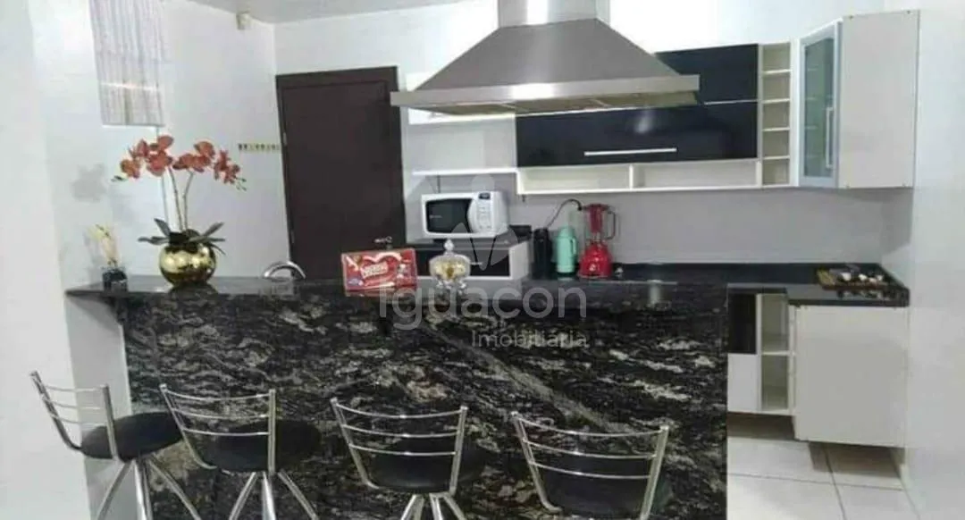 Casa com 02 Dormitórios sendo 01 Suíte e 04 Quitinetes no Jardim Petrópolis