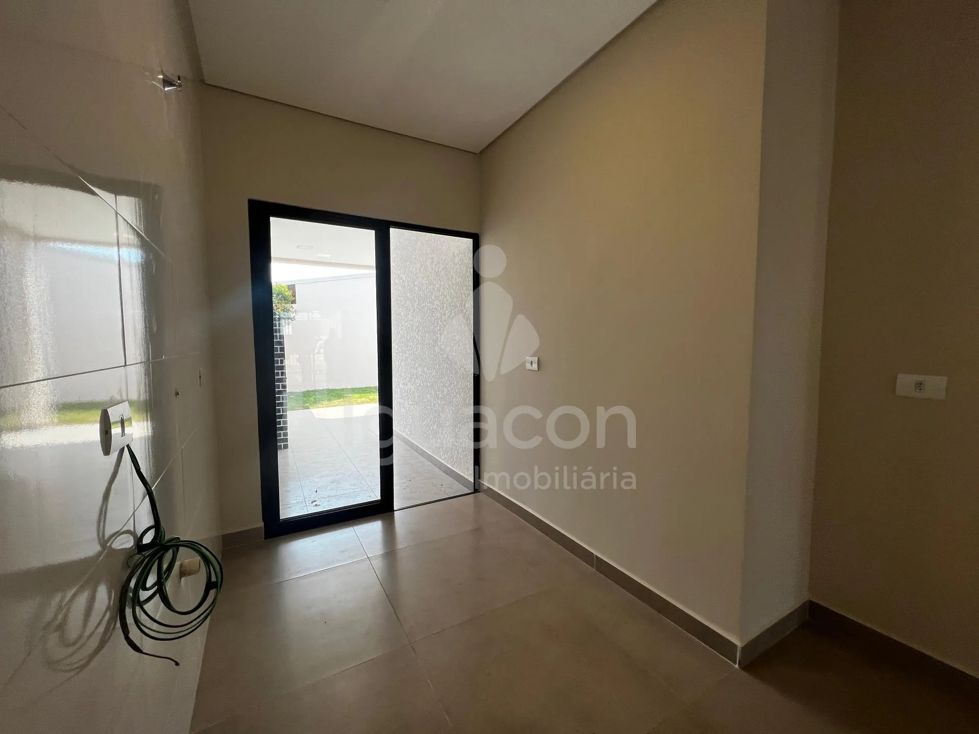 Casa com 02 Dormitórios sendo 01 Suíte e Espaço Gourmet com Churrasqueira no Jardim Duarte