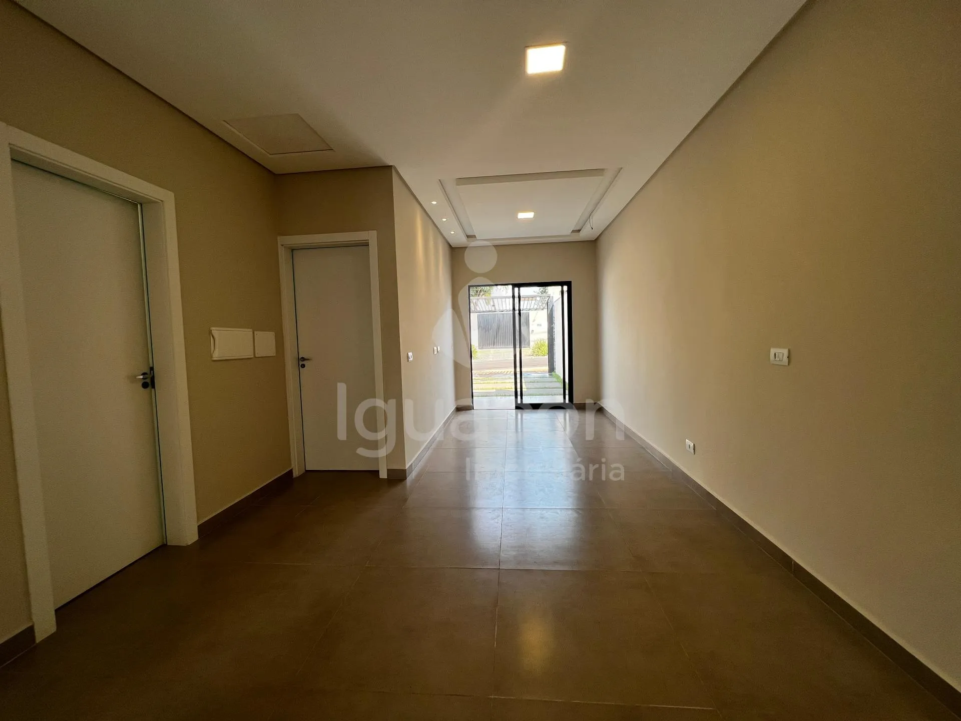 Casa com 02 Dormitórios sendo 01 Suíte e Espaço Gourmet com Churrasqueira no Jardim Duarte
