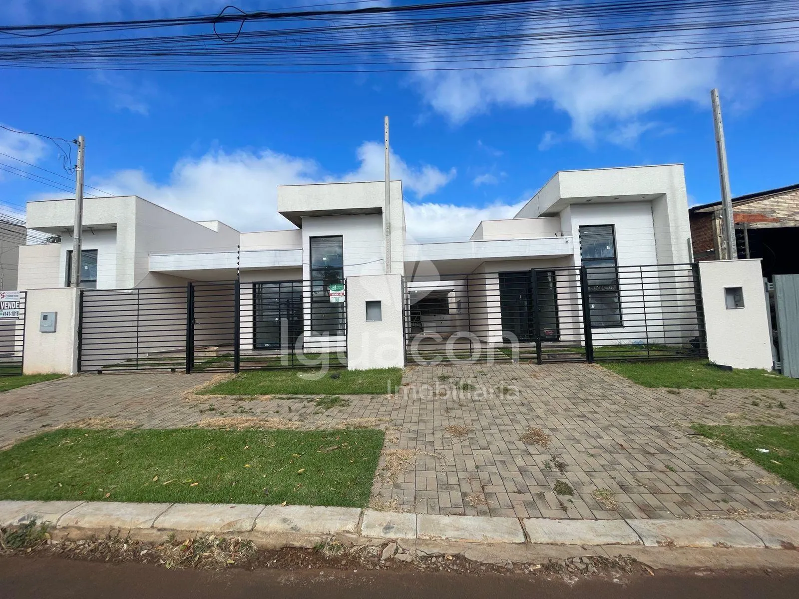 Casa com 02 Dormitórios sendo 01 Suíte e Espaço Gourmet com Churrasqueira no Jardim Duarte
