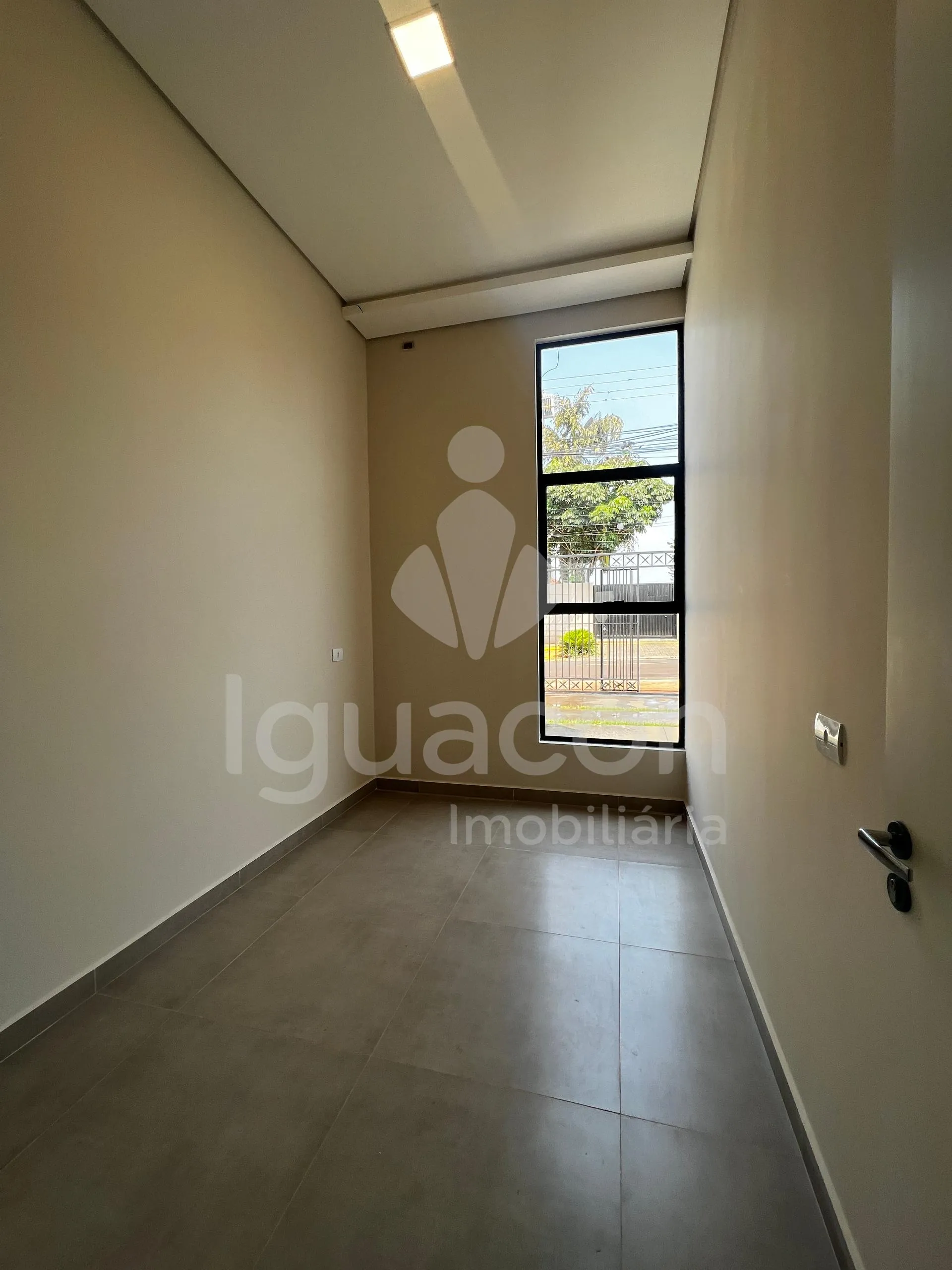 Casa com 02 Dormitórios sendo 01 Suíte e Espaço Gourmet com Churrasqueira no Jardim Duarte