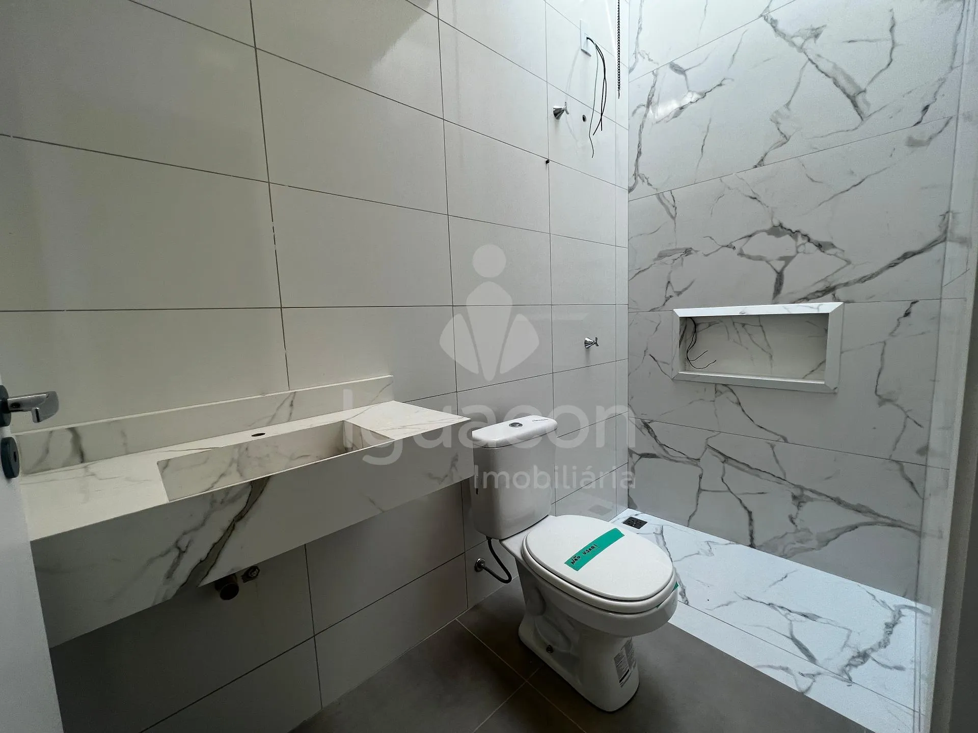 Casa com 02 Dormitórios sendo 01 Suíte e Espaço Gourmet com Churrasqueira no Jardim Duarte