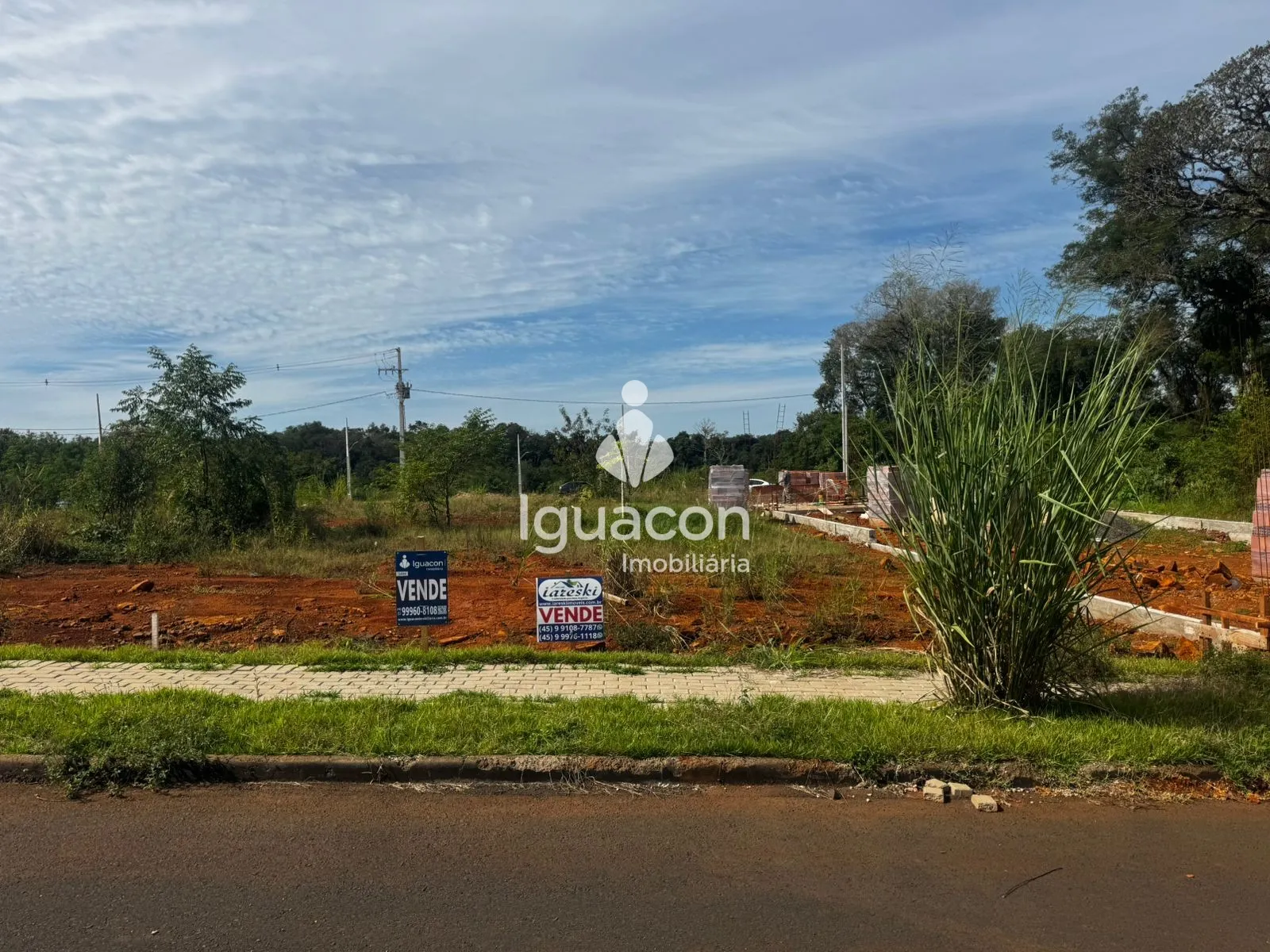 Terreno no Jardim Rouxinol