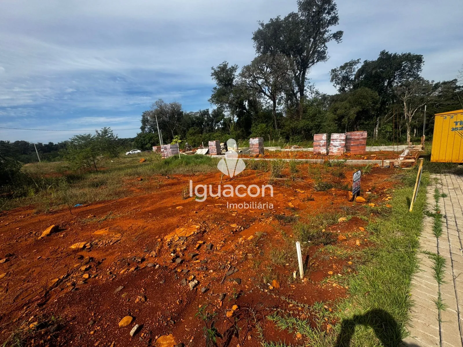 Terreno no Jardim Rouxinol